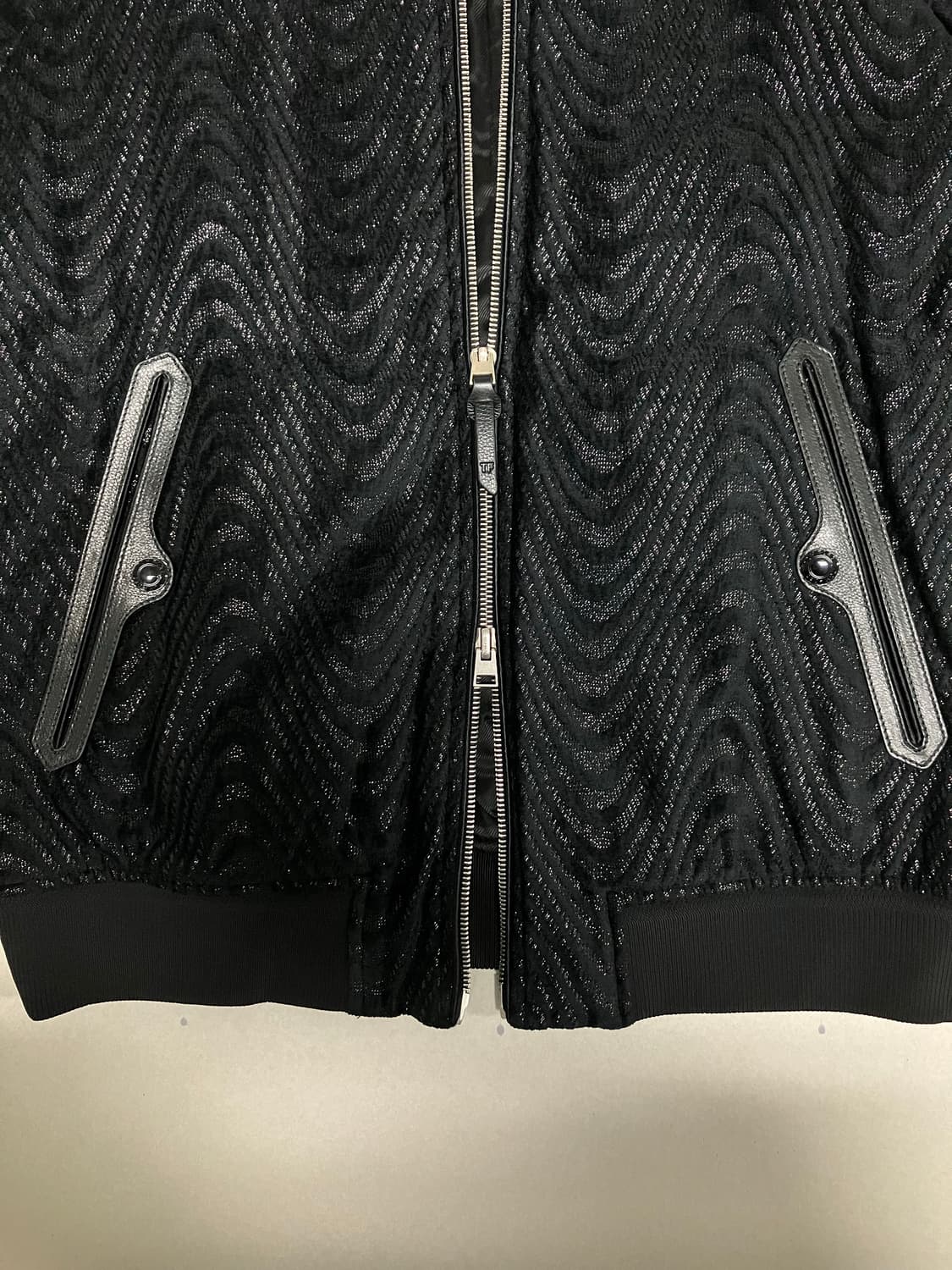 톰포드 웨이브 자카드 봄버 자켓 54사이즈 상품이미지3