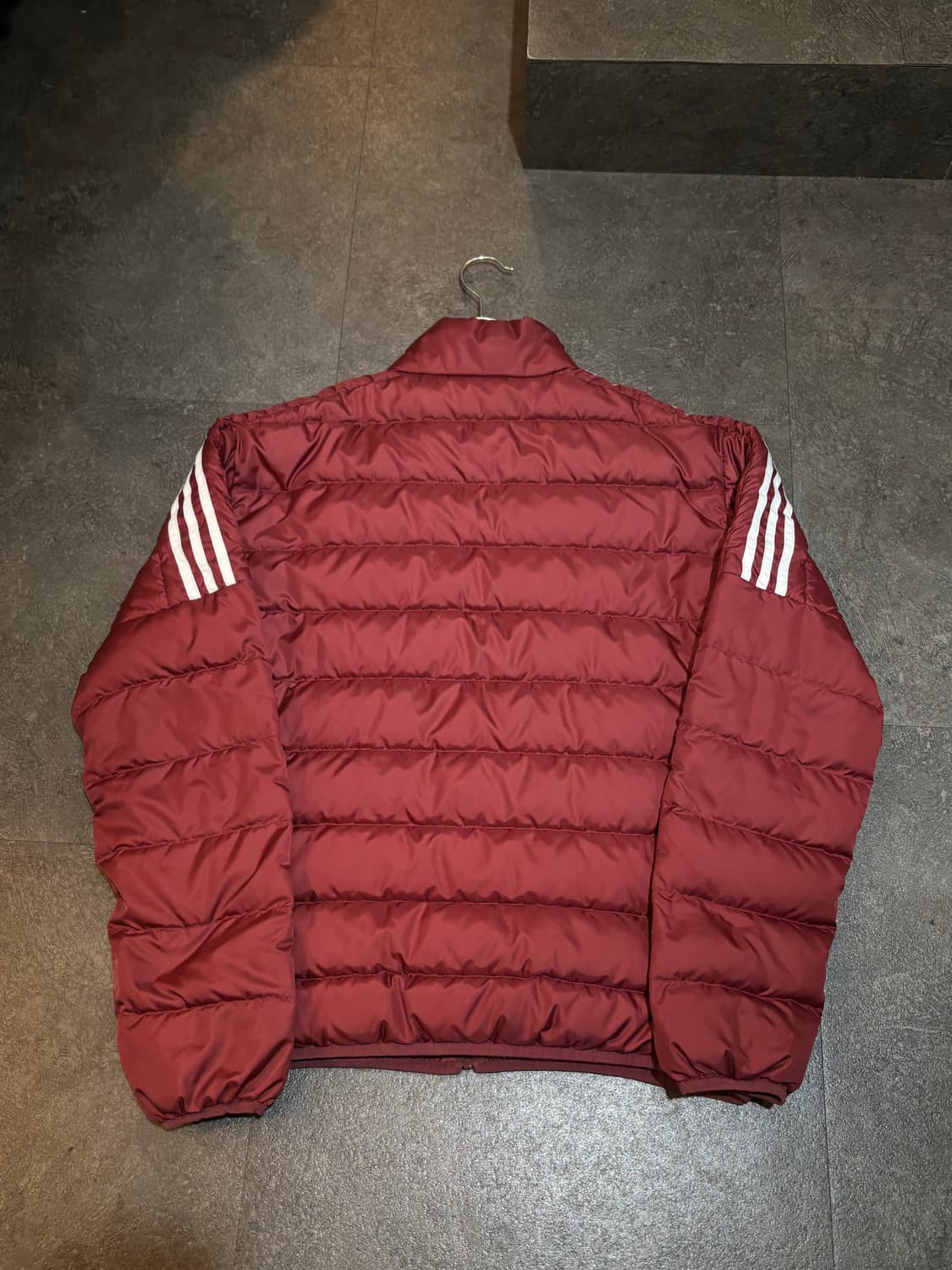 아디다스 경량패딩 2XL 110사이즈 버건디 상품이미지3