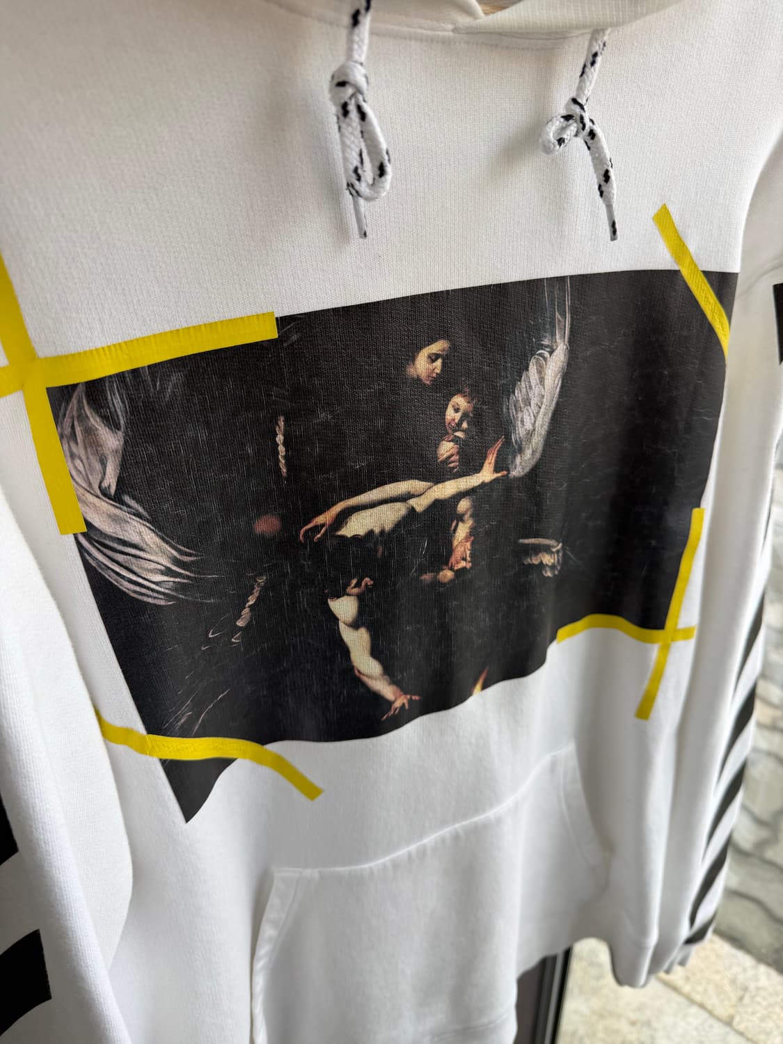 100/ 오프화이트 카라바조 프린팅 후드티 Off White 상품이미지5