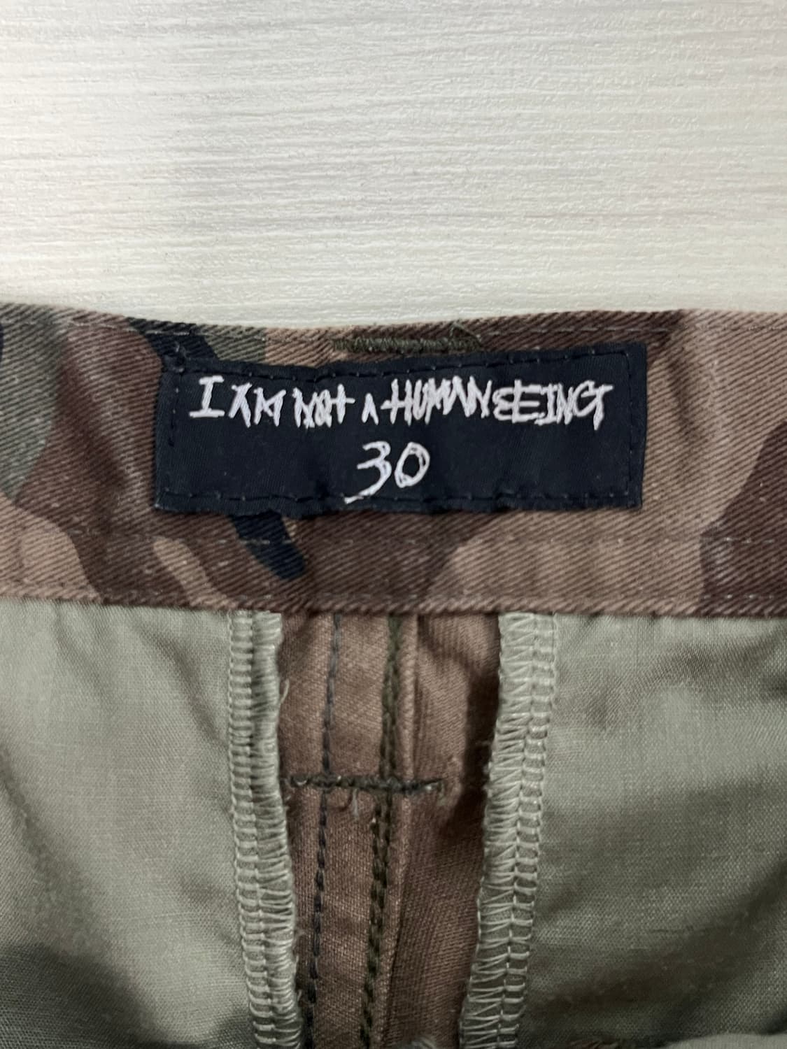 아임낫어휴먼비잉 카모 반바지 30사이즈 판매 합니다. 상품이미지3