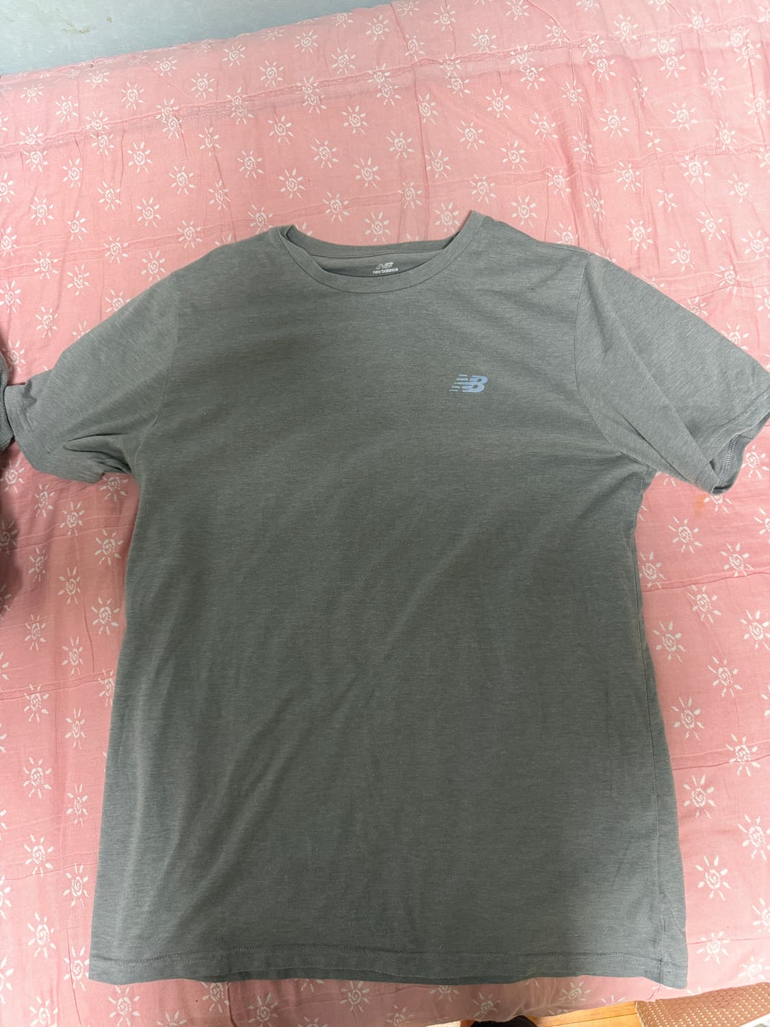 뉴발란스 기능성 반팔티 XL사이즈 새상품급 판매 상품이미지1