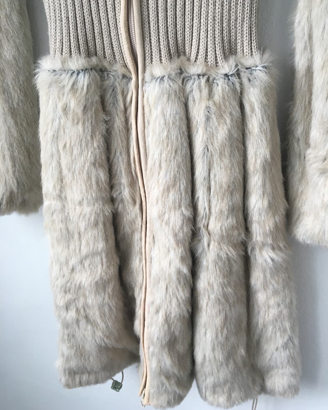 Zucca fake fur layer high neck knit zip  상품이미지5