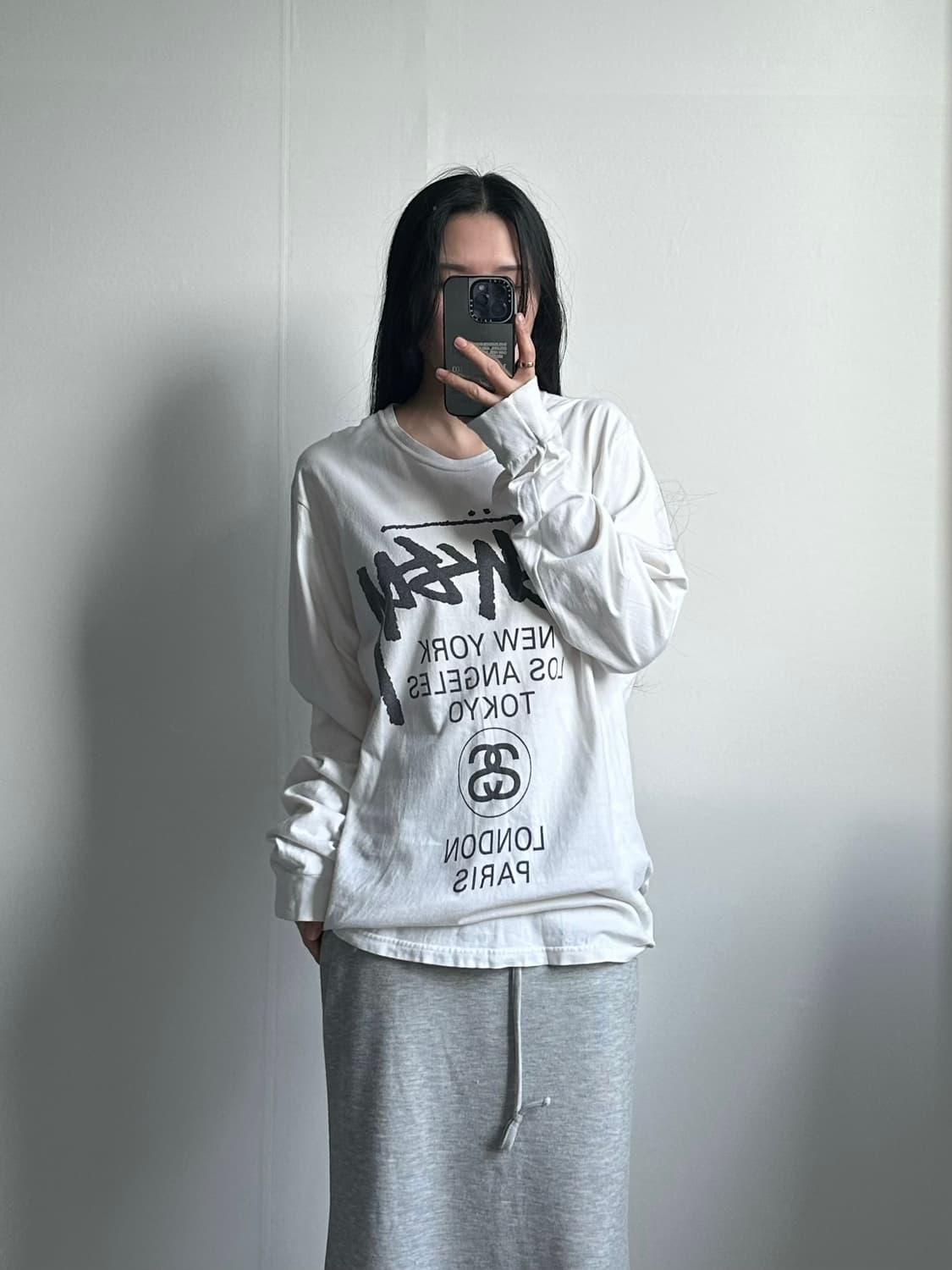 스투시 월드투어 화이트 롱슬리브 긴팔티 상품이미지1