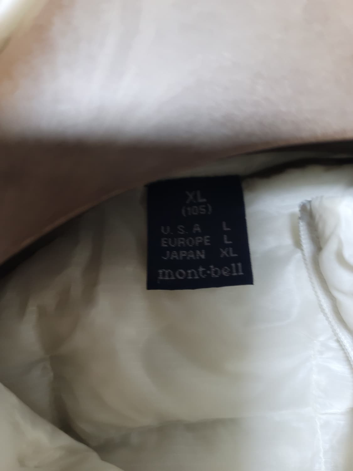 플라즈마 1000 경량패딩 아이보리 105사이즈 상태극상
 상품이미지8