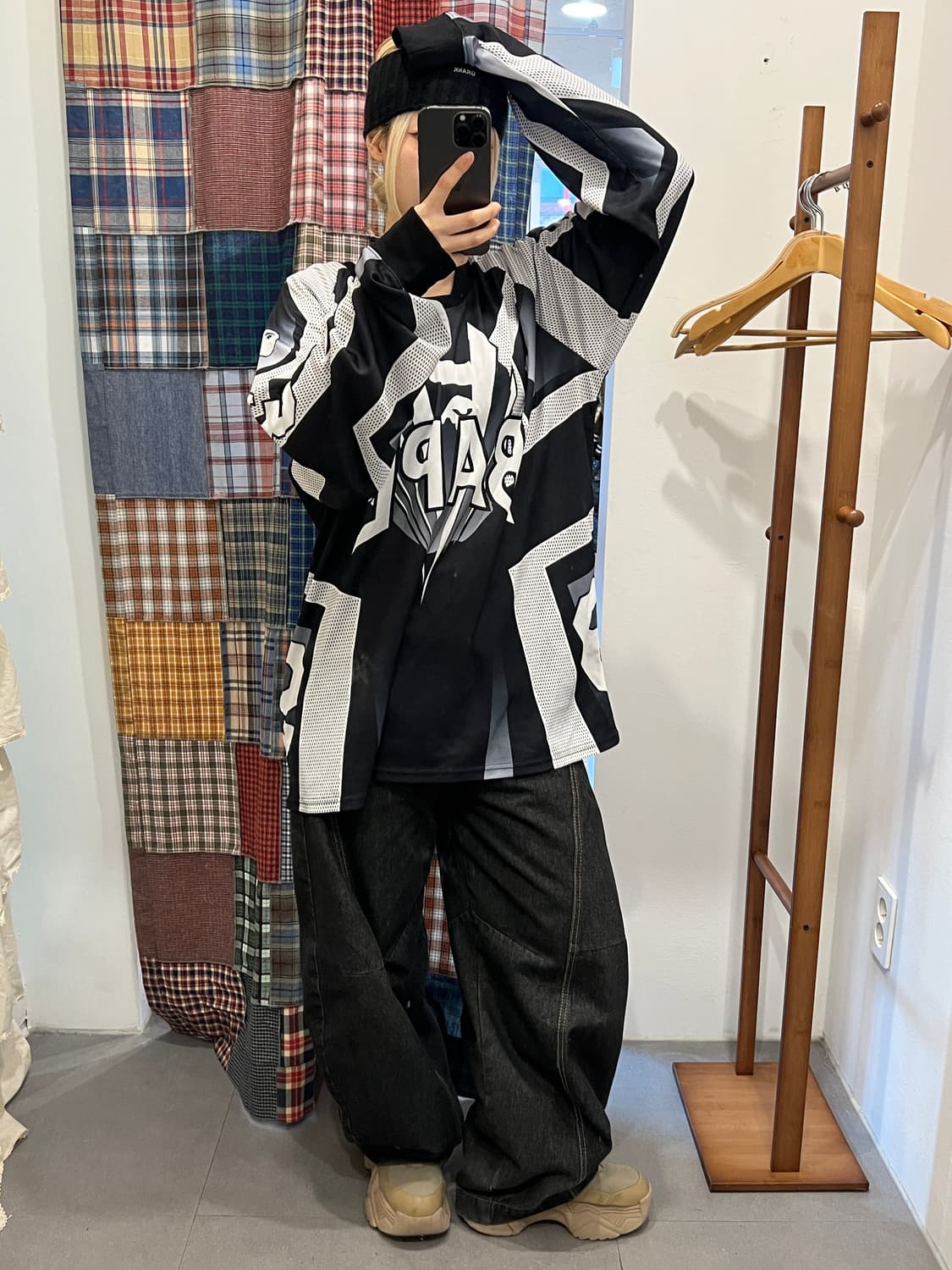 베이프 로고 도트 롱슬리브 상품이미지1