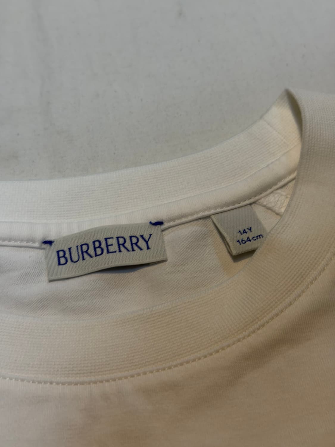 버버리 이퀘스트리안 나이트 프린팅 반팔 티셔츠 화이트 상품이미지3