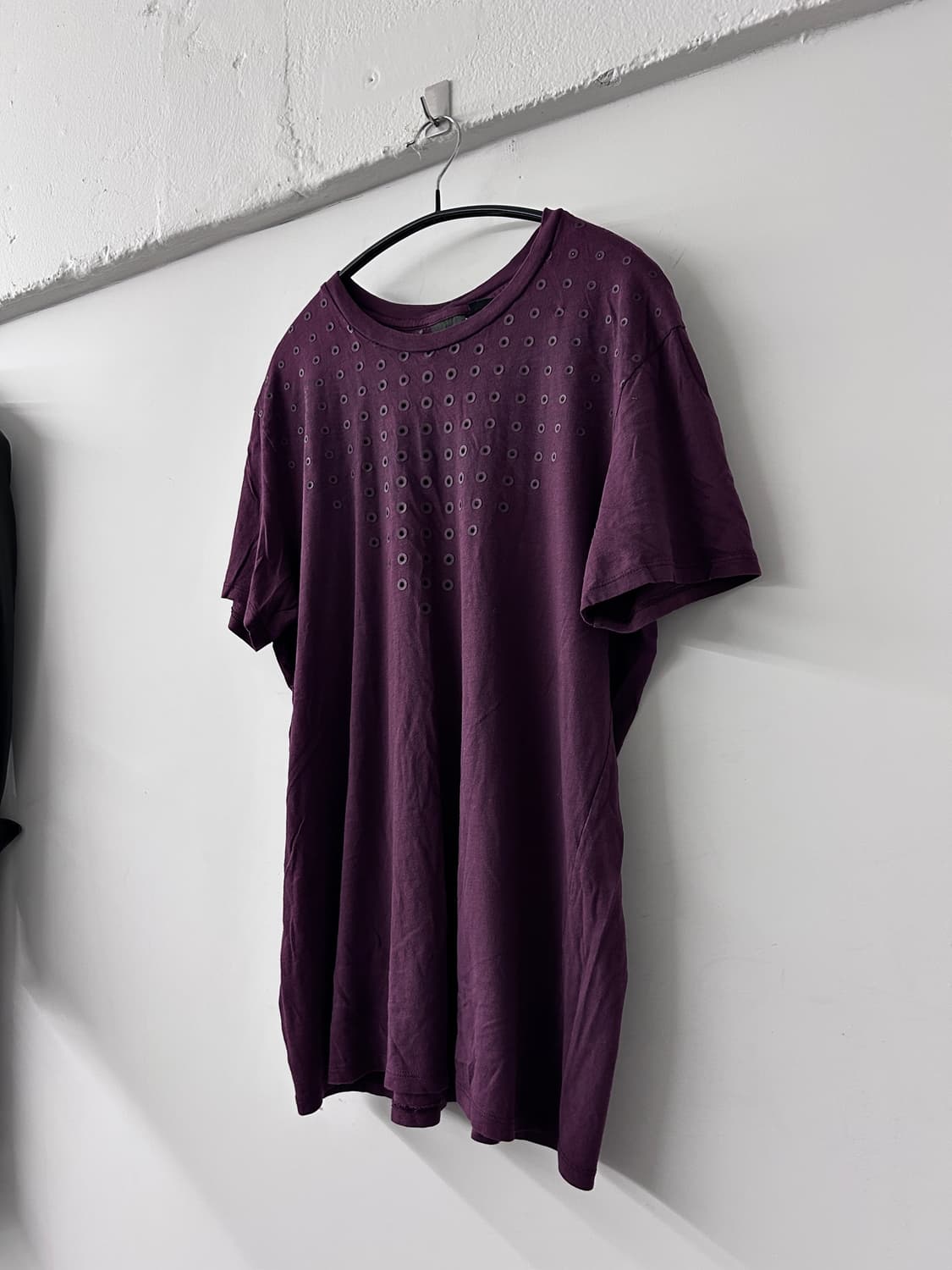 아르마니 아일렛 그래픽 반팔 버건디 상품이미지1