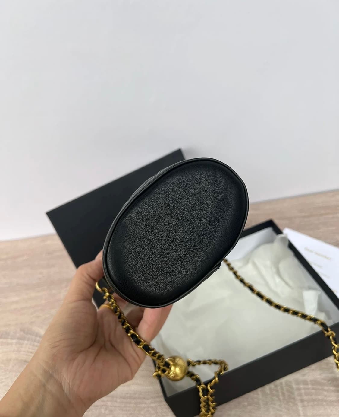 샤넬 뷰티 골드볼 체인 크로스백 상품이미지8