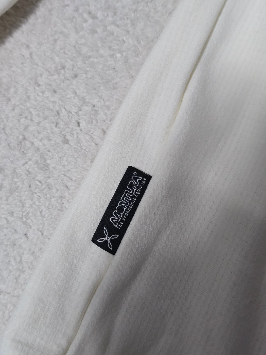 몬츄라 화이트 하프집업 포켓 스웨트셔츠 M사이즈 상품이미지4