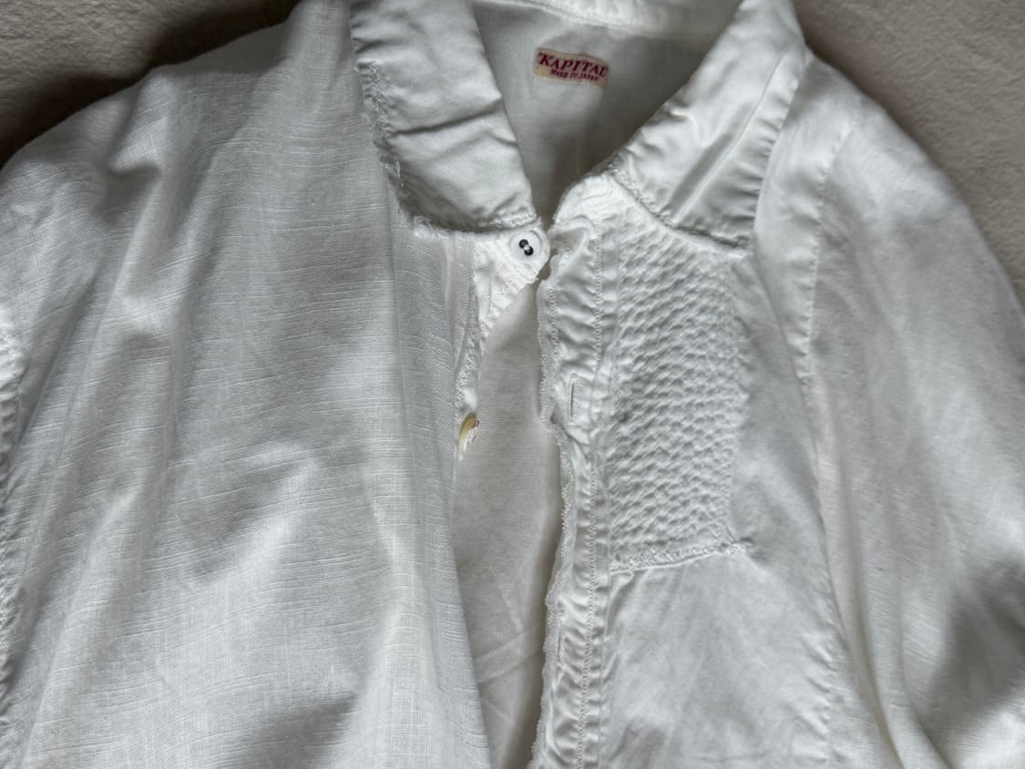 캐피탈 화이트 셔츠 판매합니다. 상품이미지1