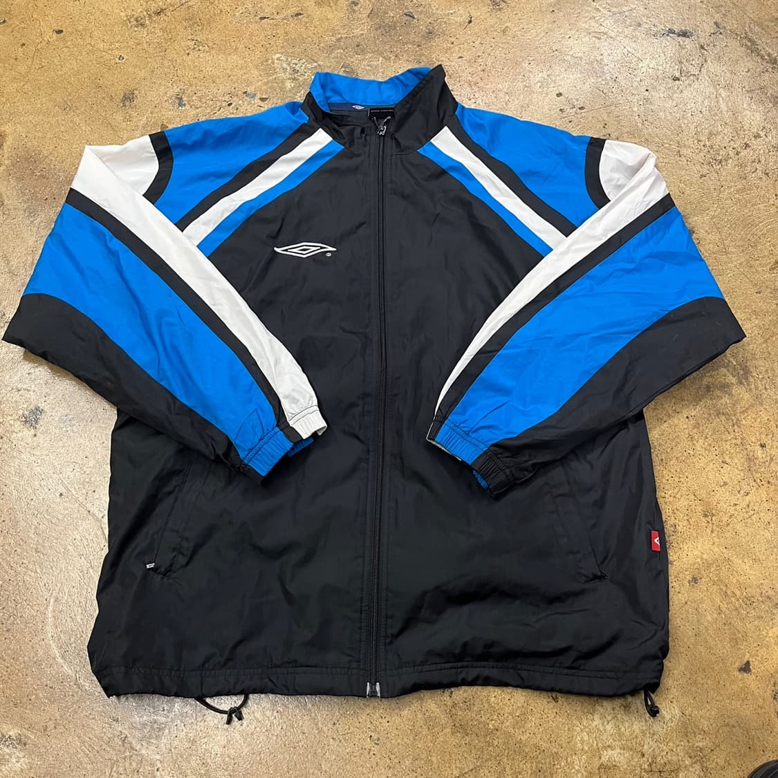 [정품/100,xl] 엄브로 블랙 블루 바람막이 자켓 b19 상품이미지2