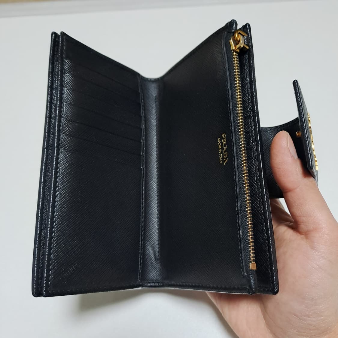 [100%/정품] 프라다 사피아노 레더 실용성 좋은 중지갑, 프라다지갑 상품이미지5