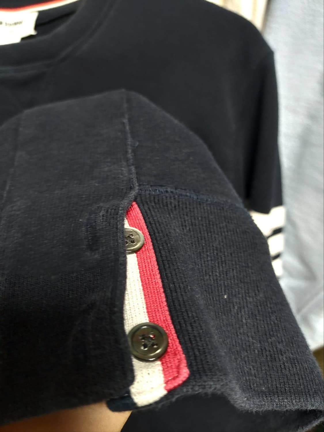 톰브라운 24fw 사선완장 네이비 맨투맨 4사이즈 상품이미지8