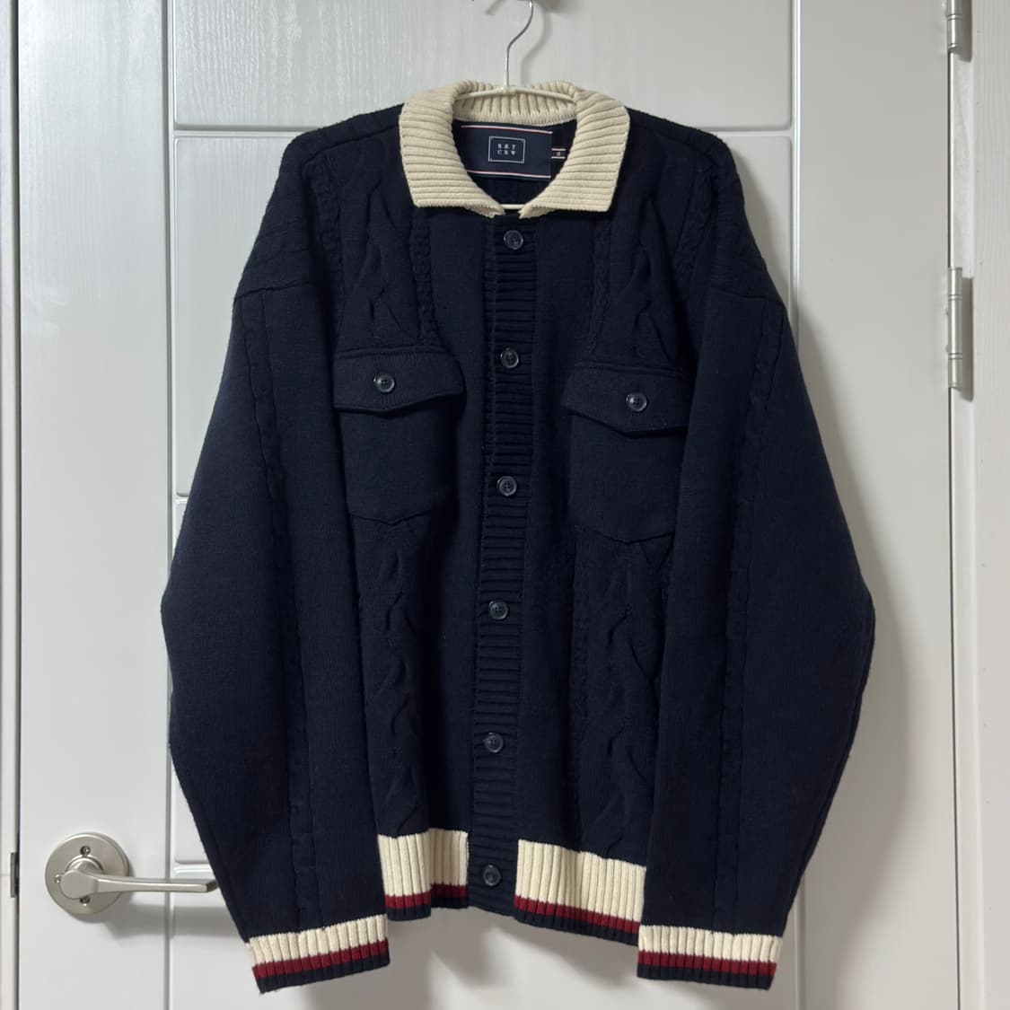 로맨틱크라운 카라 니트 가디건 상품이미지2