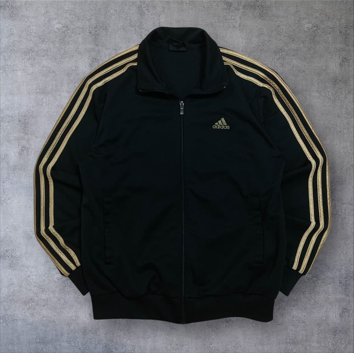 아디다스 스몰 로고 사이드 라인 블랙 트랙탑 상품이미지1