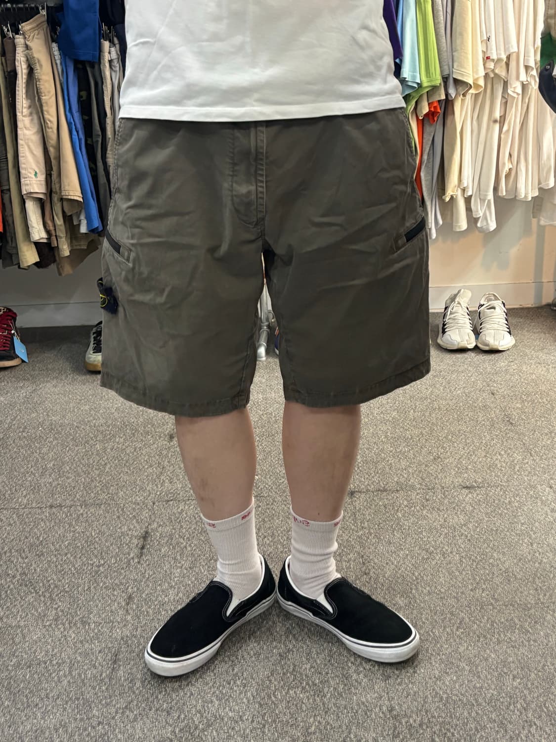 스톤아일랜드 나침반패치 하프팬츠 상품이미지4
