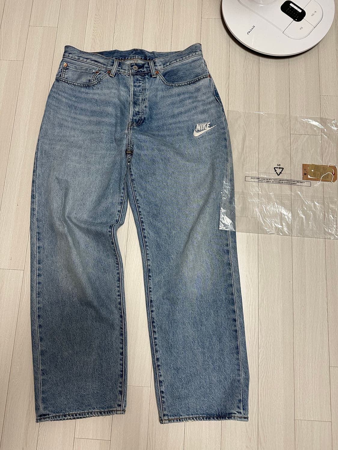 리바이스 나이키 콜라보 배기진 사이즈 34x32 팝니다 상품이미지1