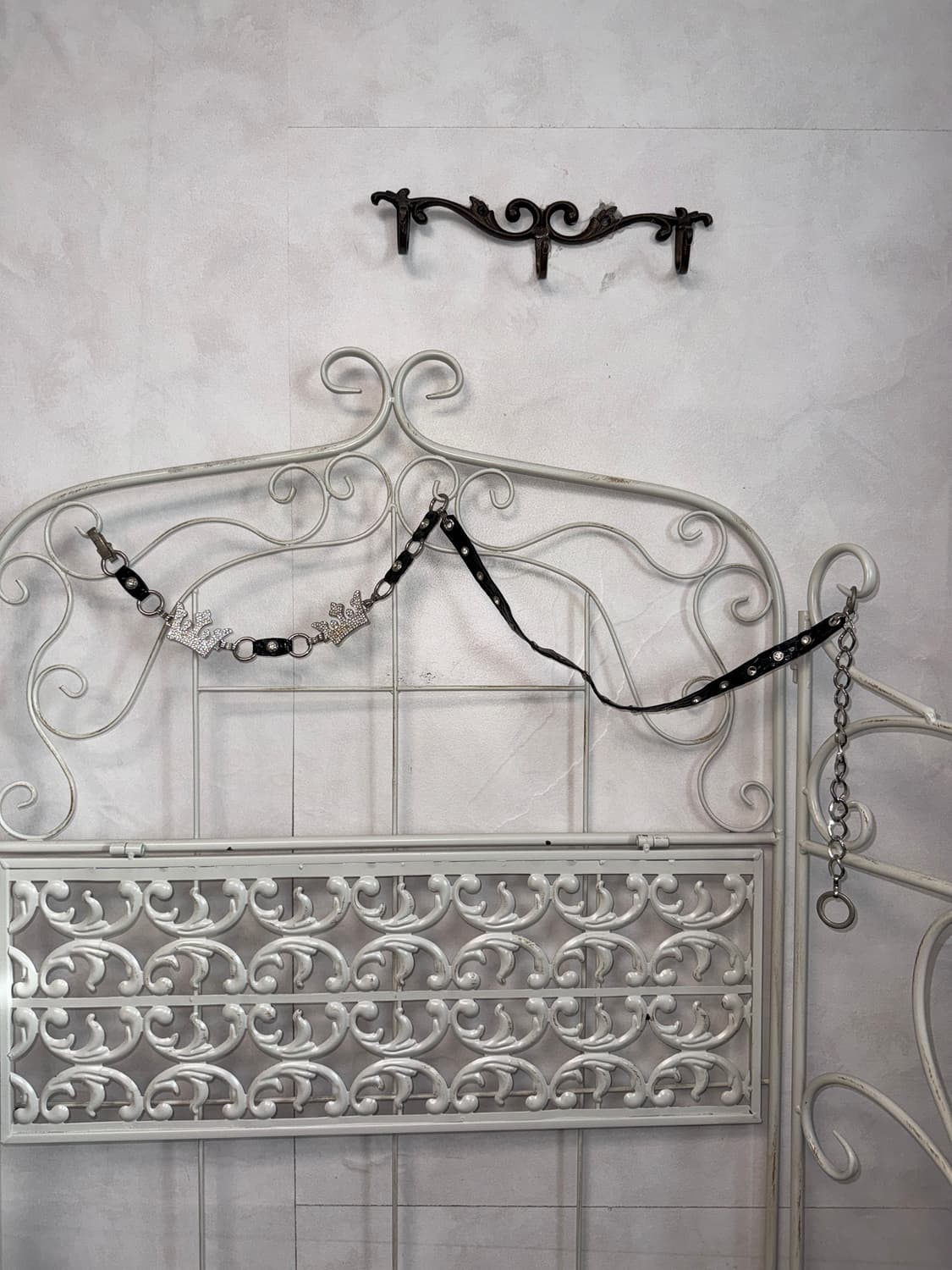 Black cubic crown stud chain belt 상품이미지2