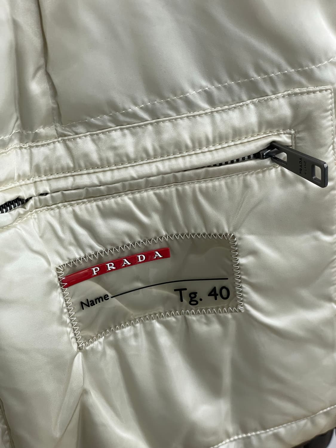 프라다 여성 폭스퍼 패딩 40사이즈 상품이미지6