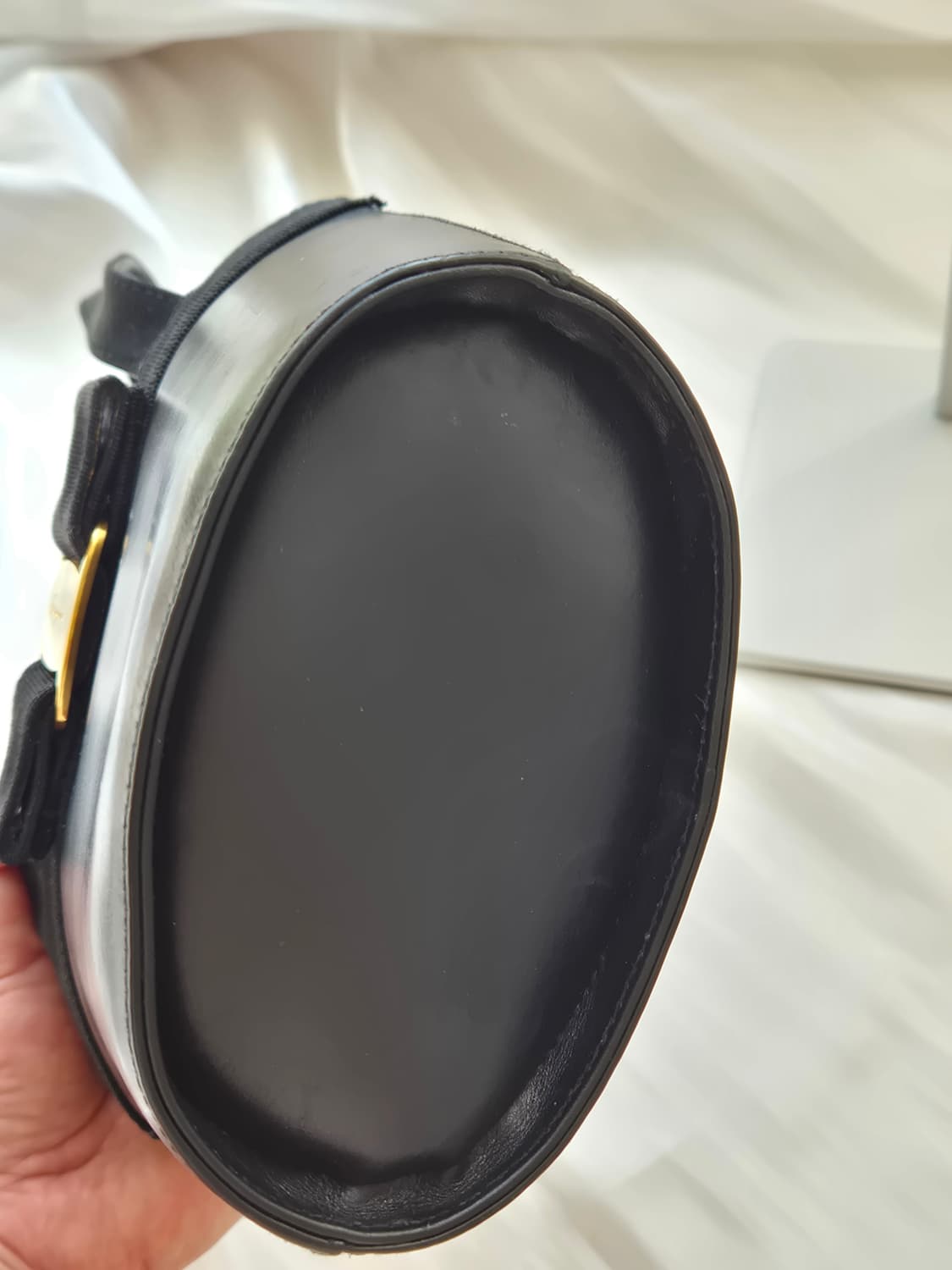 [정품] 페라가모 바라 리본 블랙 버킷백 토트백 상품이미지6