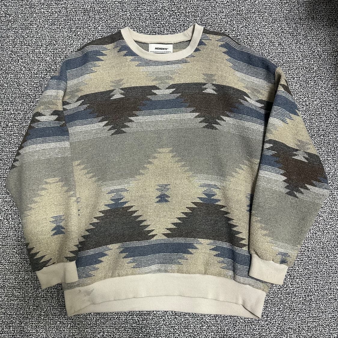 (FREE) 메멘토 빈티지 오버핏 니트 맨투맨 상품이미지3