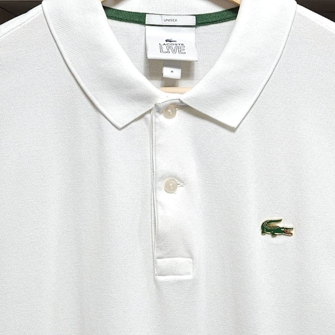 100 LACOSTE 라코스테 화이트 반팔 카라티 금장로고 상품이미지2