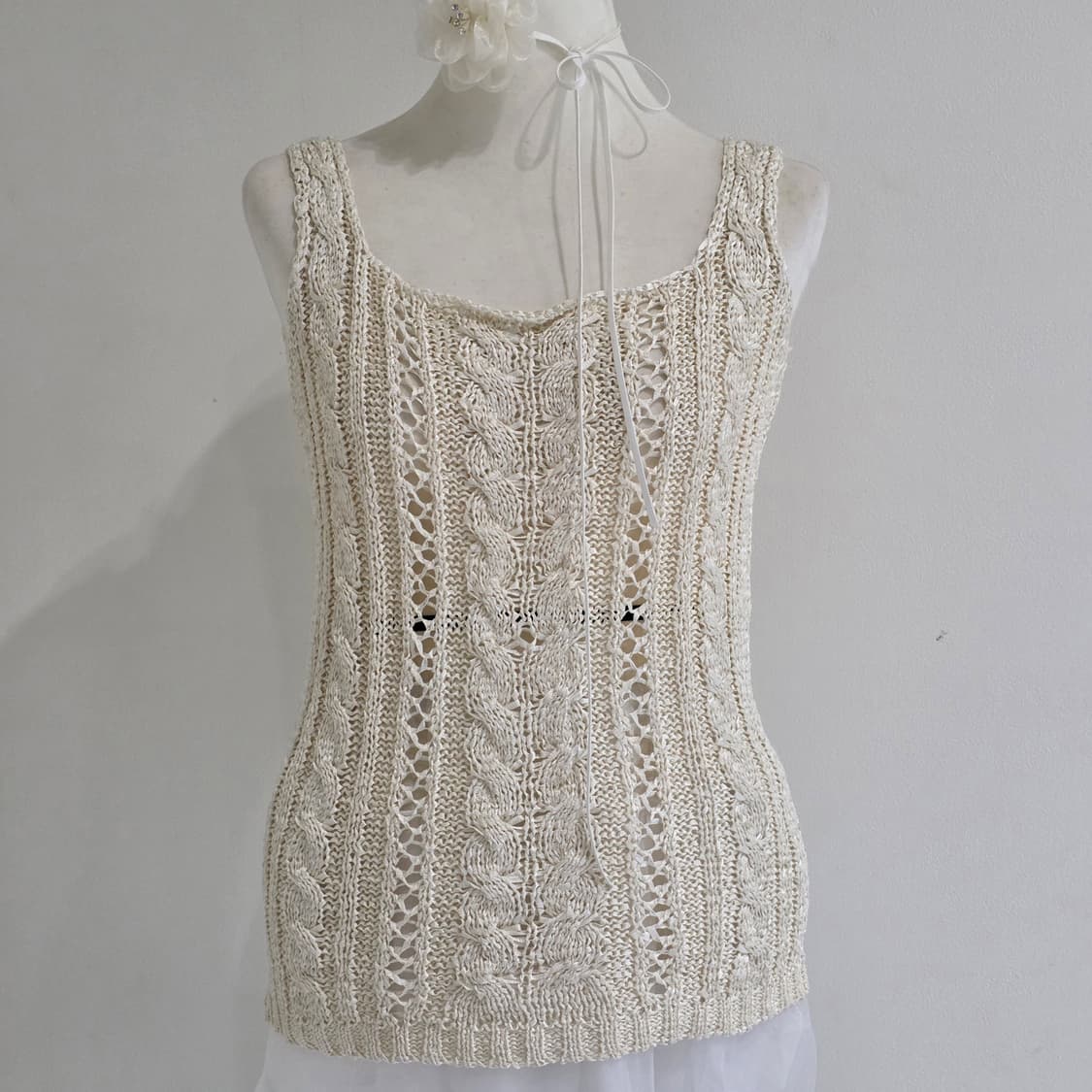 뉴욕빈티지) 아이보리 모리걸 케이블 슬리브리스 니트 시스루탑 상품이미지2