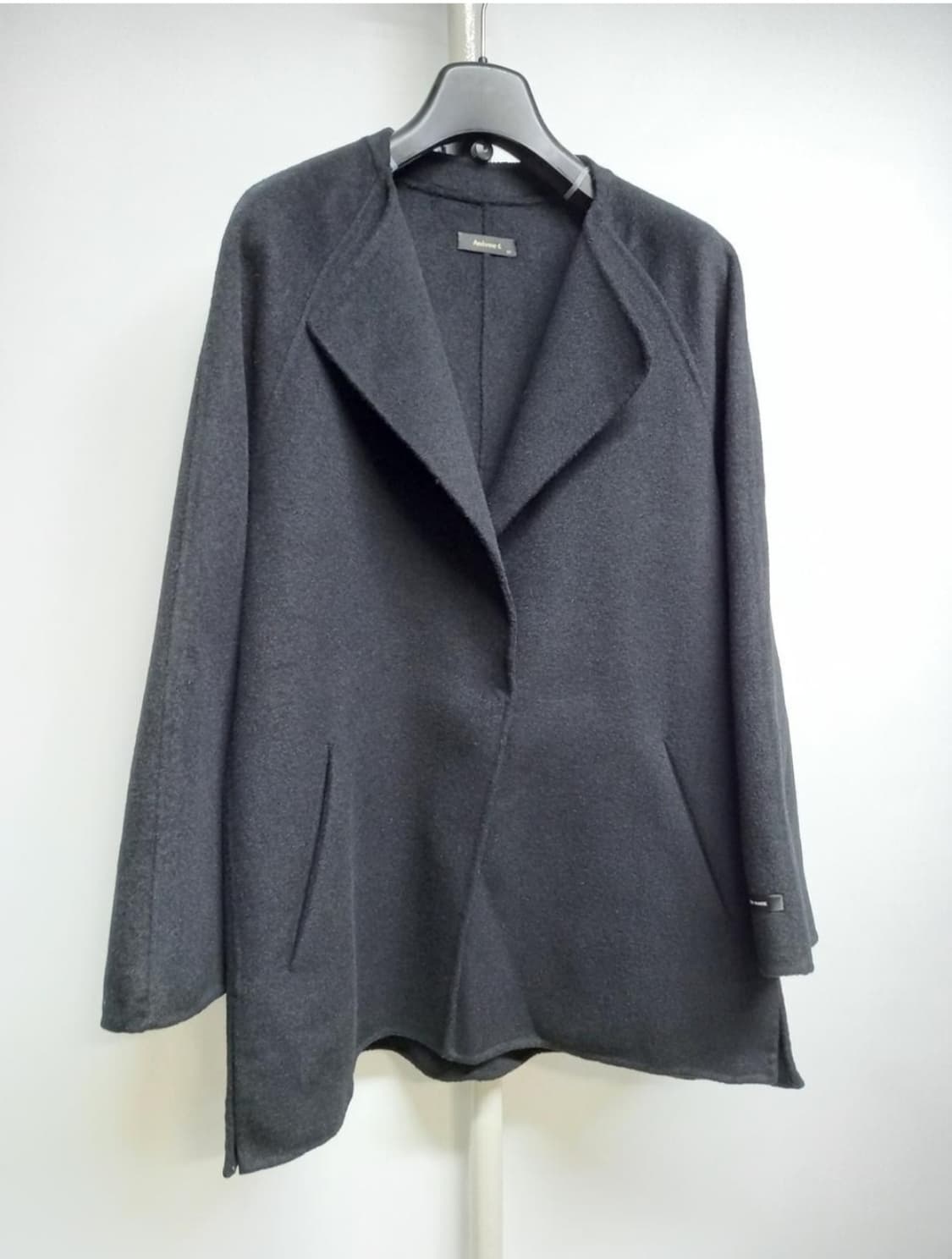 아니베에프 핸드메이드 블랙 하프코트 66.77 상품이미지3