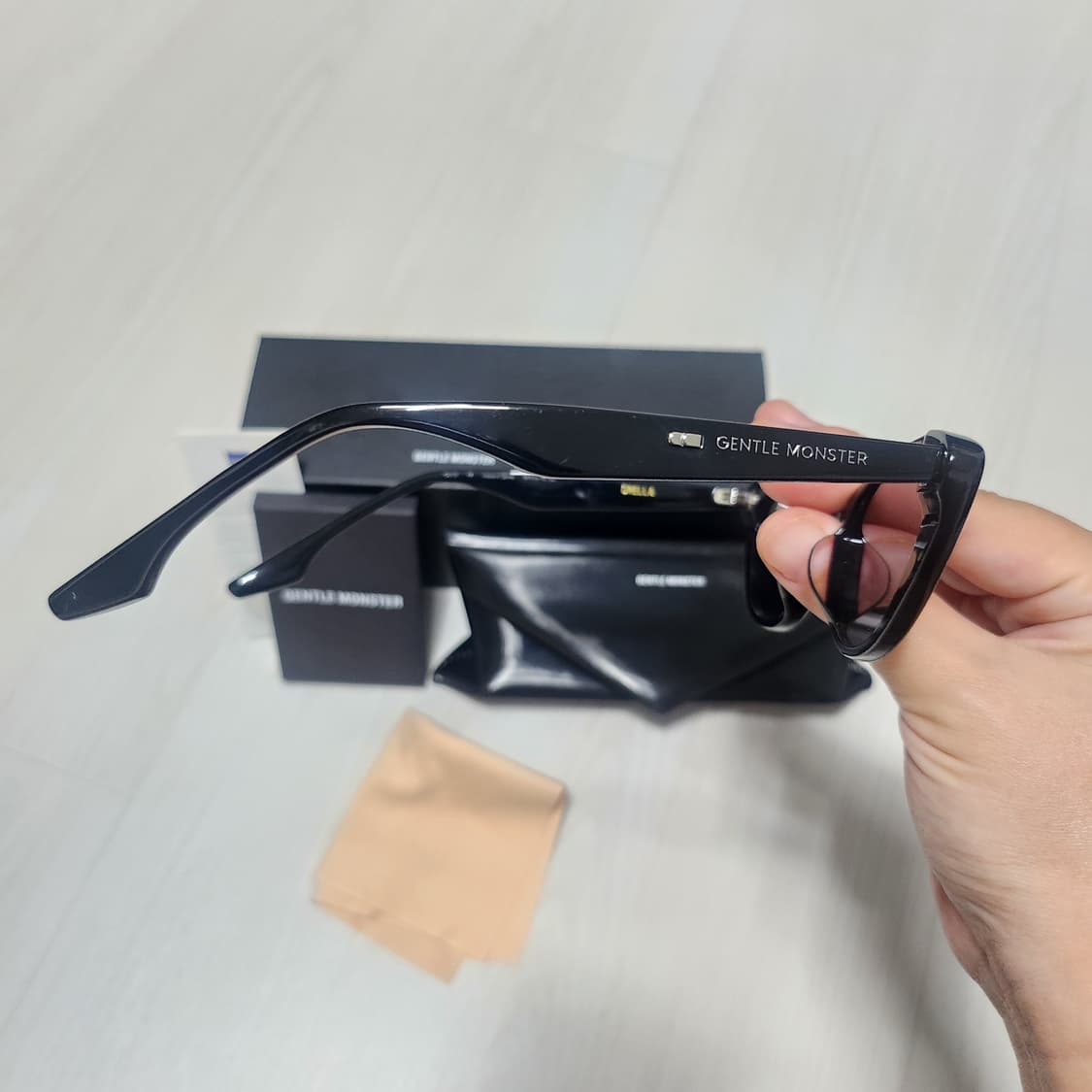 젠틀몬스터 선글라스 CRELLA 상품이미지3