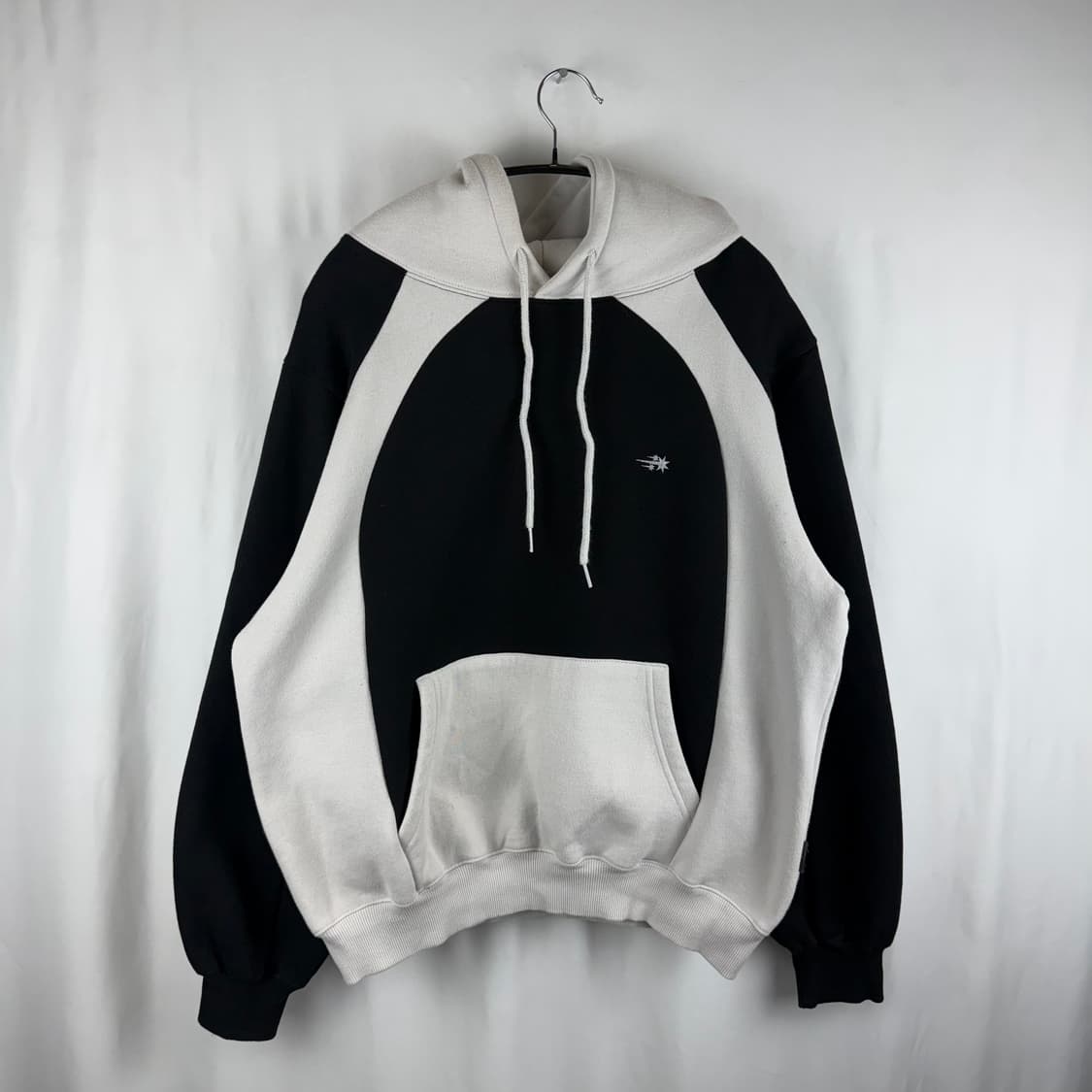 S) 나이스고스트클럽 배색 후드 티 상품이미지2