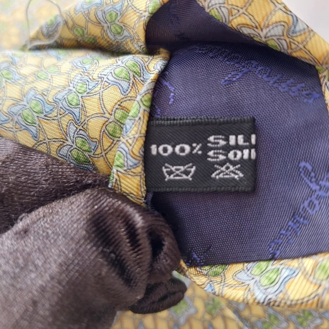 페라가모 실크 레몬 나비 패턴 넥타이 9.2cm A+등급 K1532
 상품이미지9