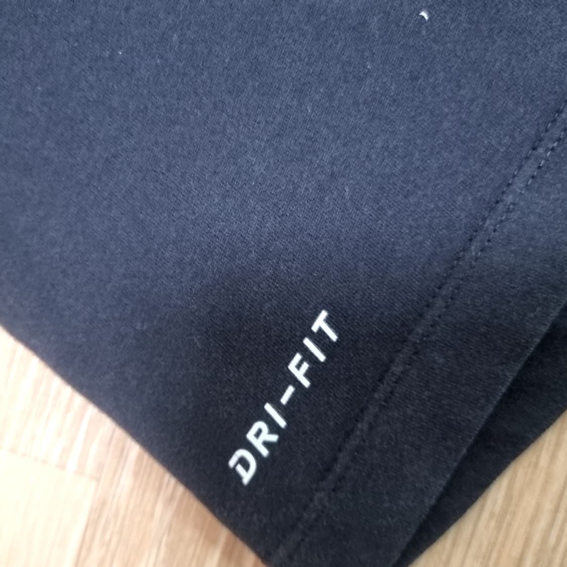나이키 DRI-FIT 천사 악마 반팔 티셔츠 네이비(m) 상품이미지3