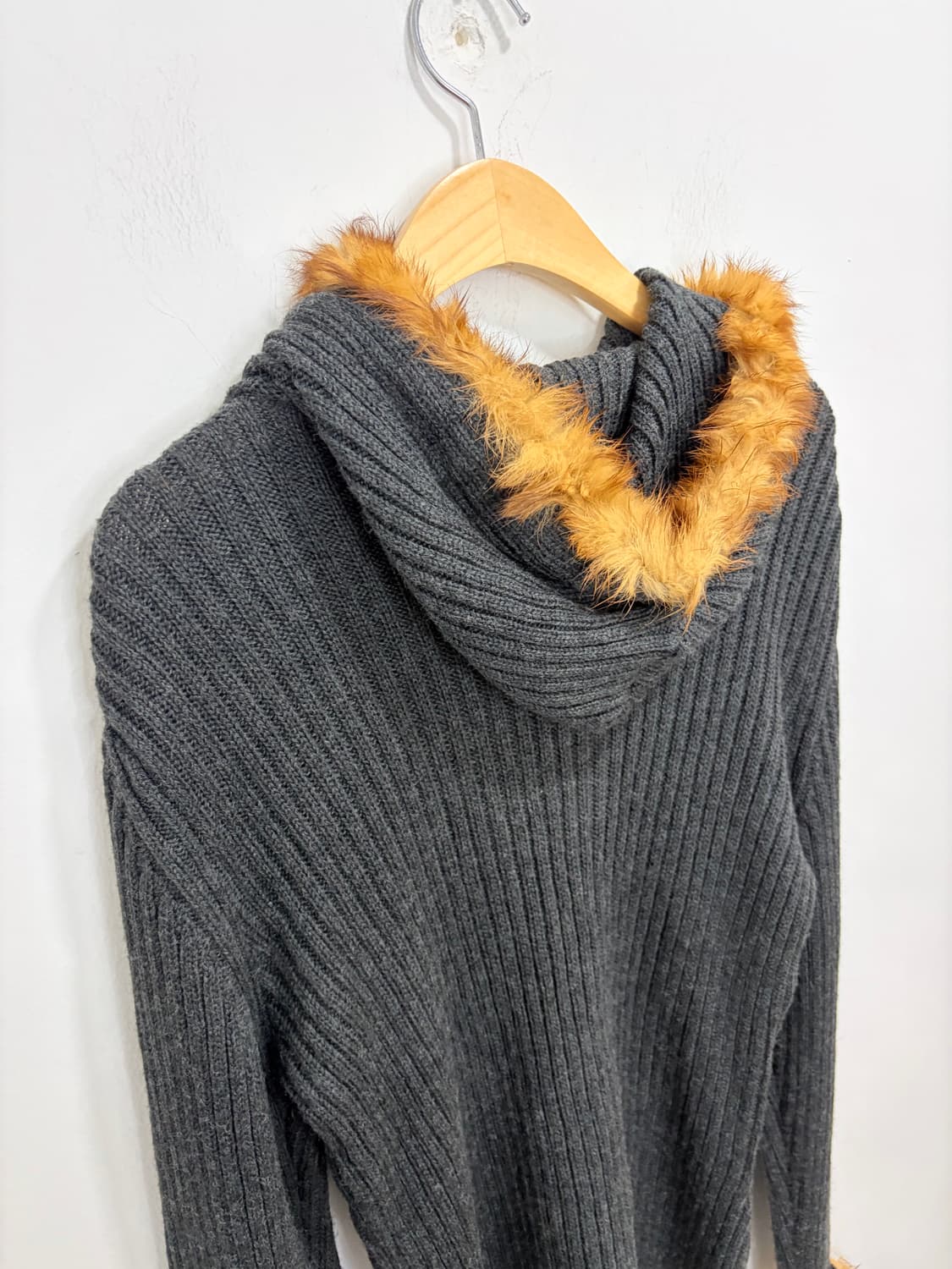 Amava arzuaga 차콜 퍼 니트 후드 상품이미지10