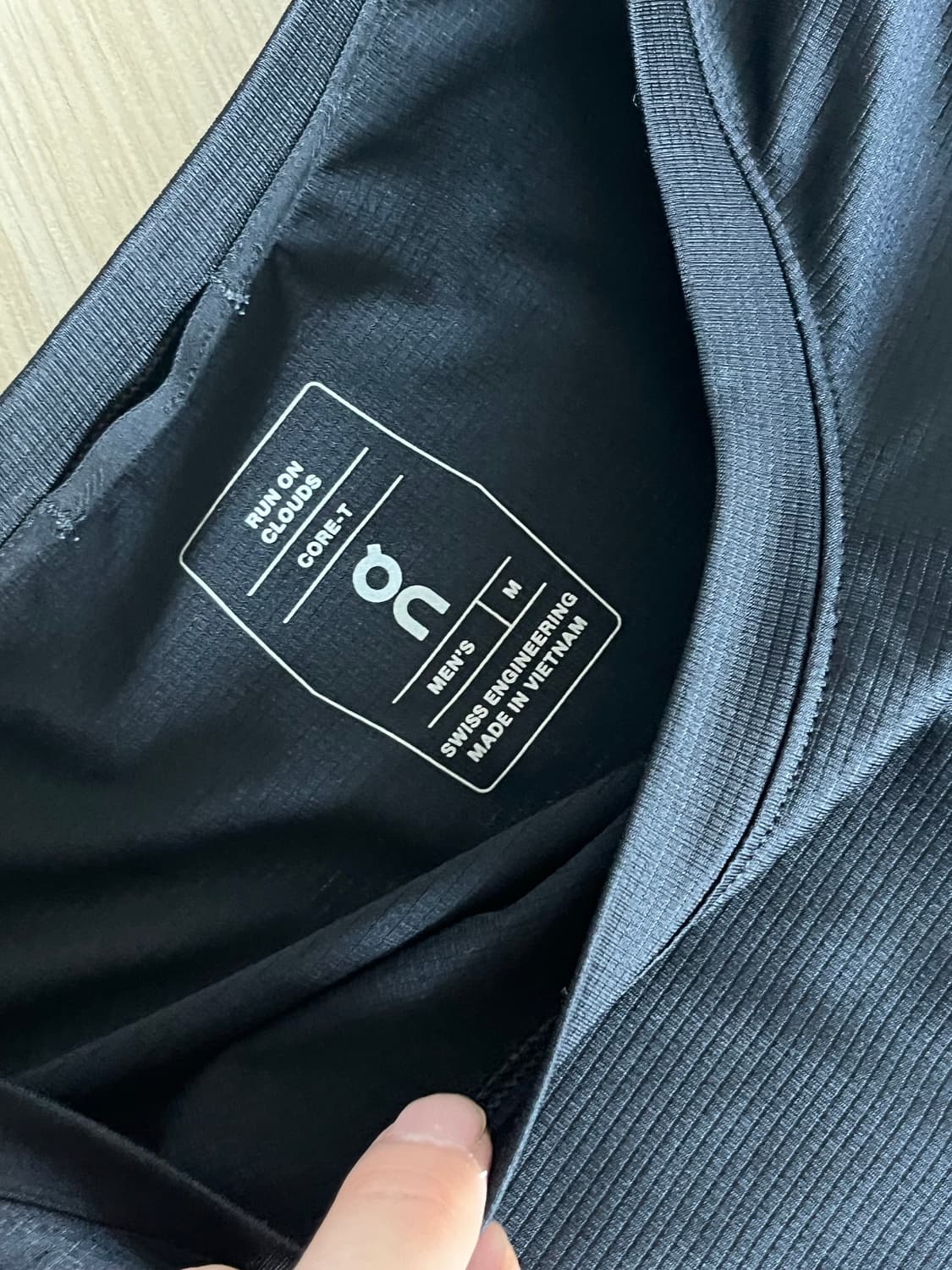 온러닝 코어 반팔티 상품이미지5