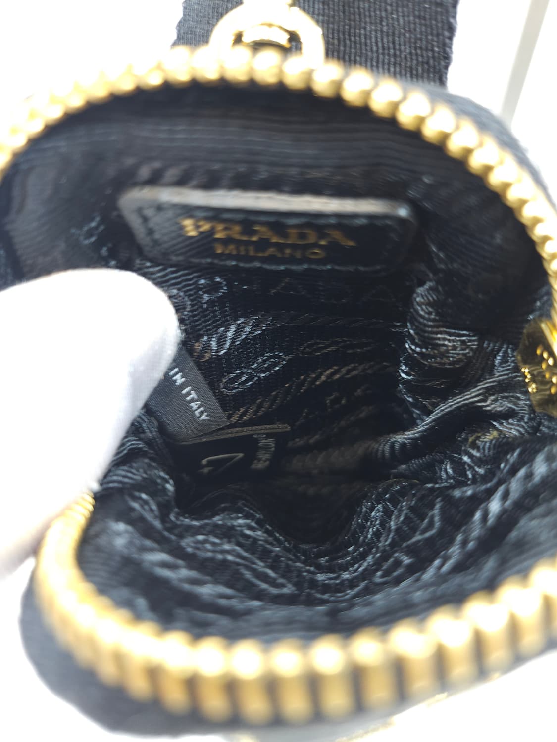 프라다 리에디션 2005 리나일론백 금장 상품이미지9