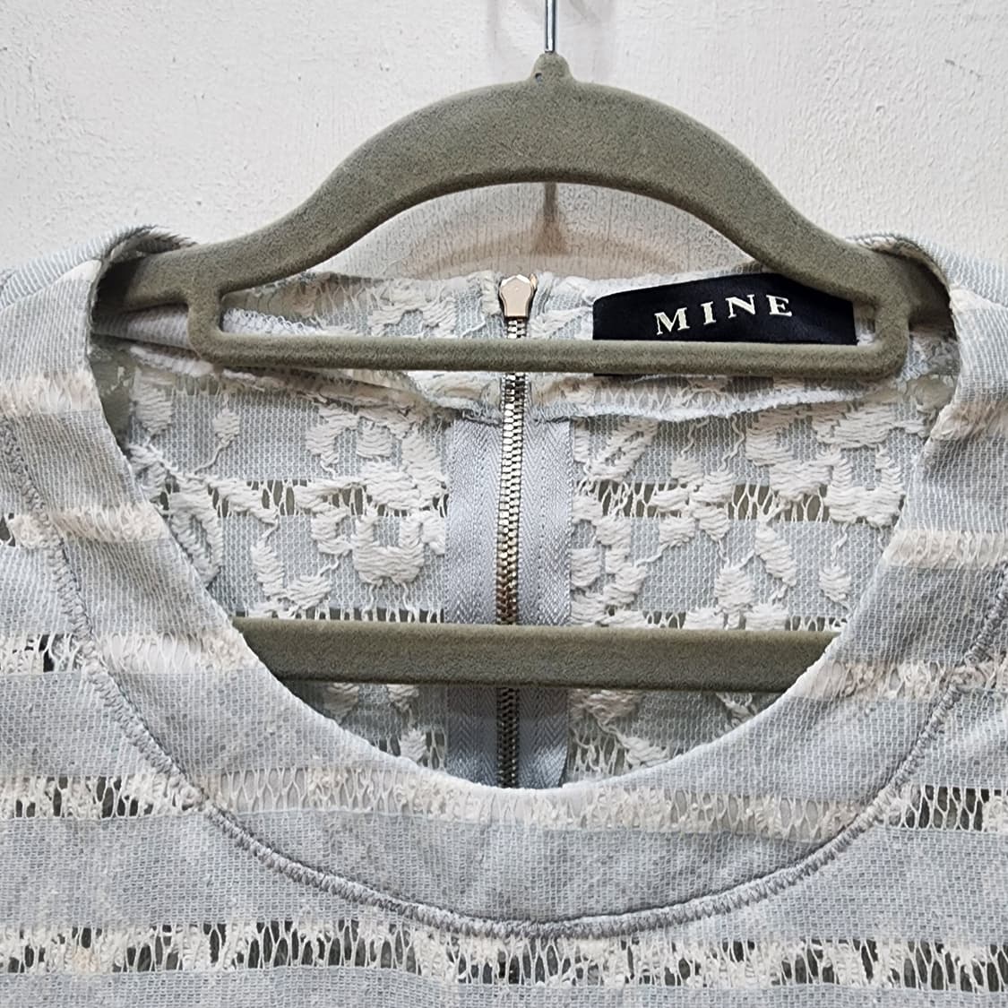 MINE 펀칭 반팔 블라우스 55~55반 상품이미지4