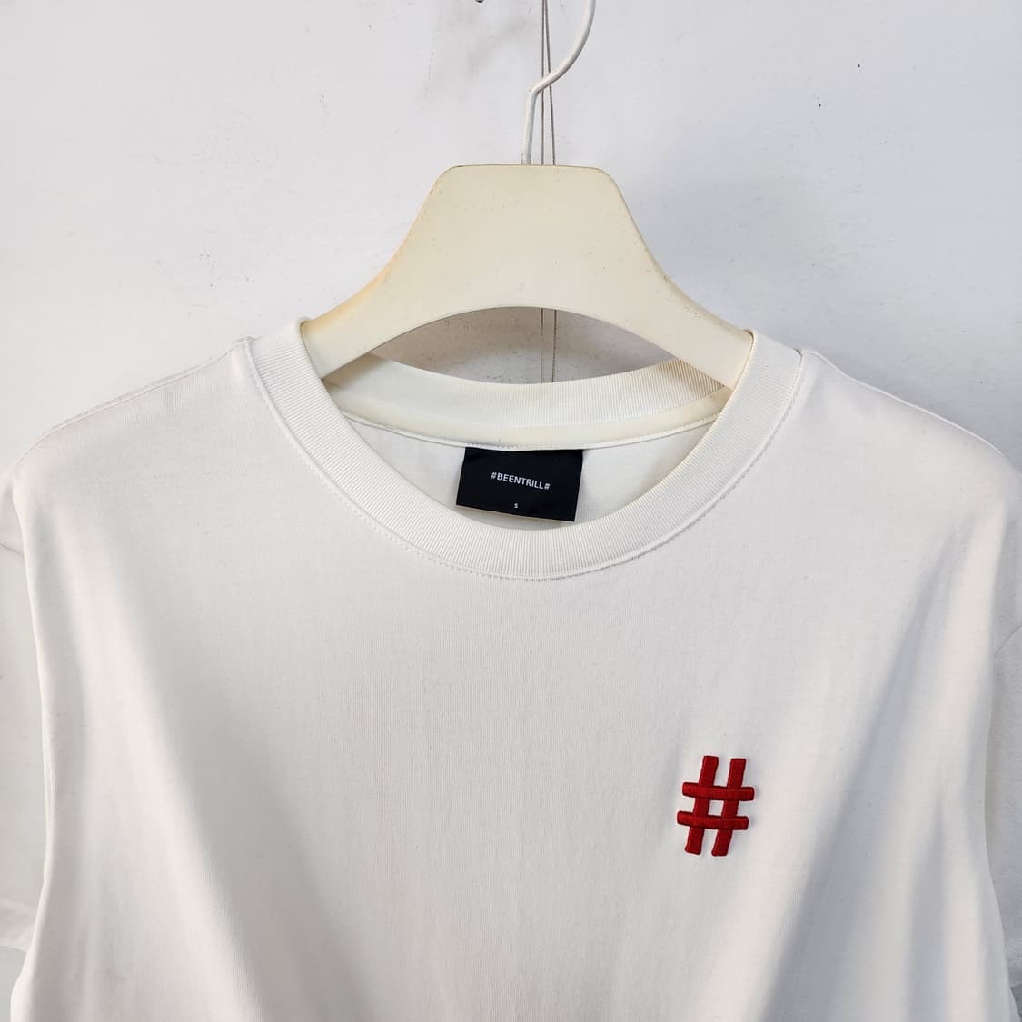 BEENTRILL 화이트 반팔티 상품이미지2