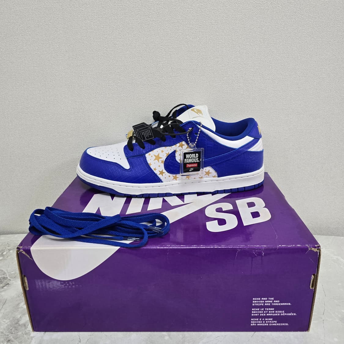 새상품 나이키 x 슈프림 덩크 하이퍼 블루 285사이즈 판매 상품이미지1
