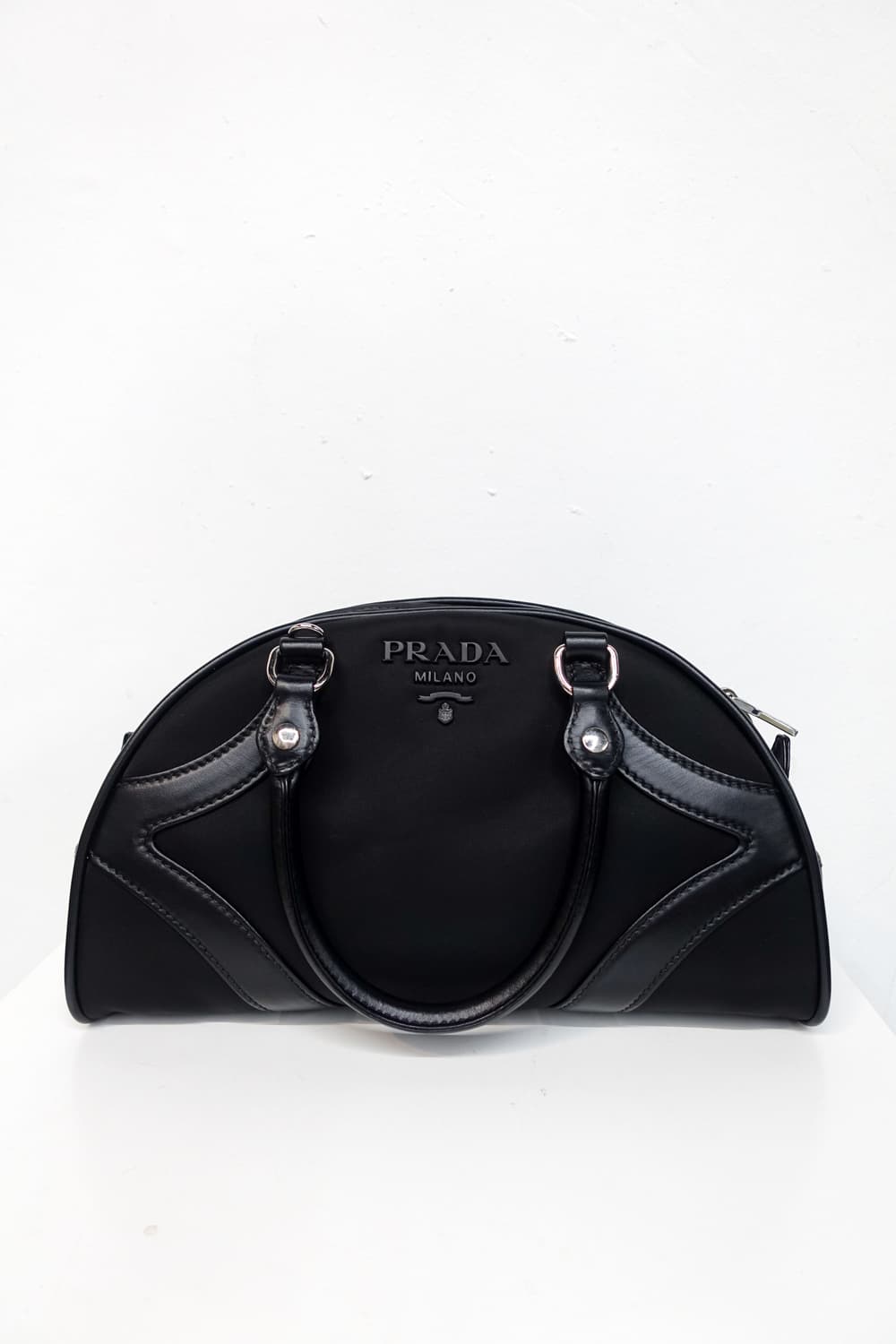 프라다 볼링백 상품이미지1