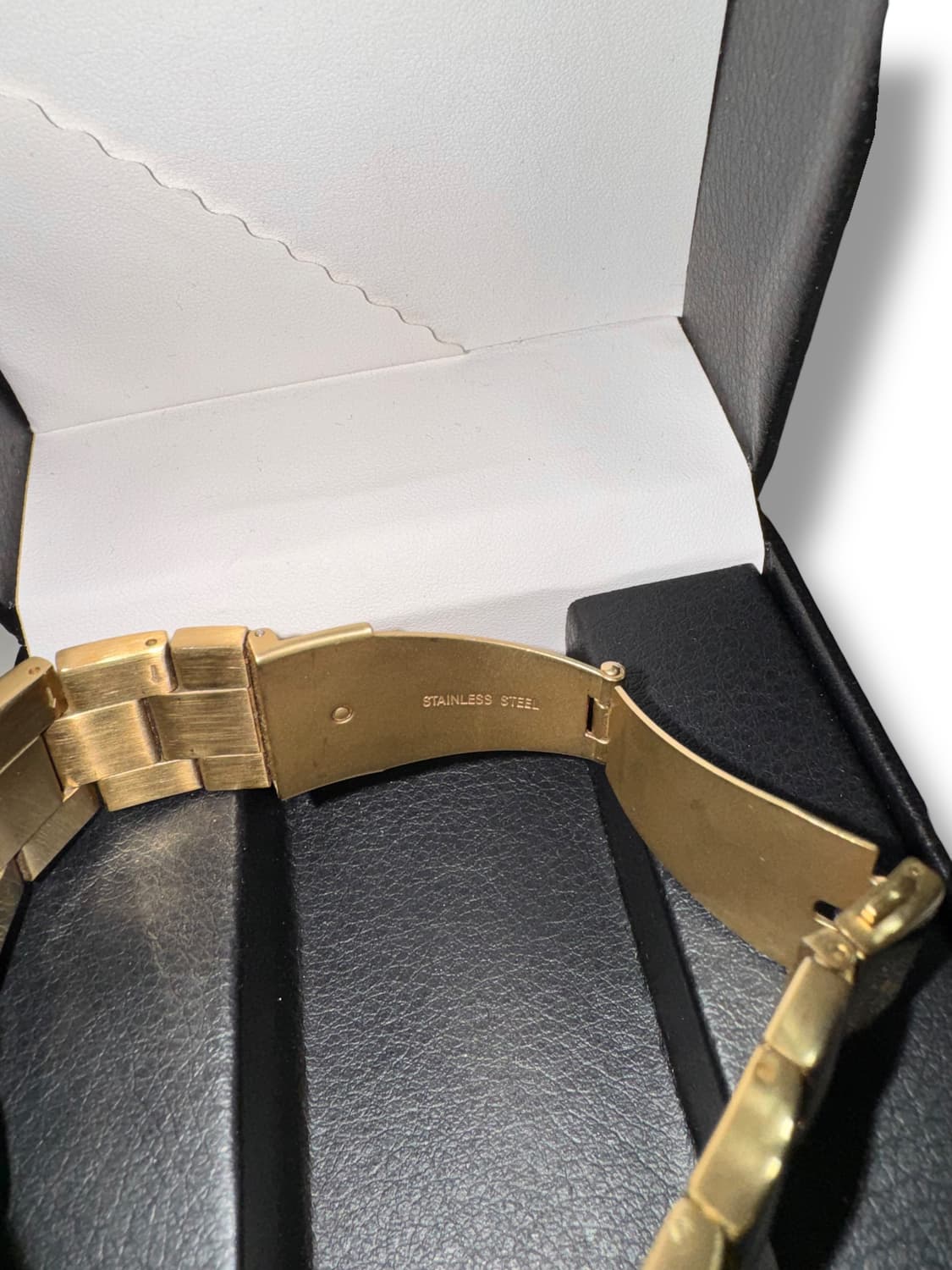 아디다스 Y2K 멜버른 금장 시계  상품이미지5