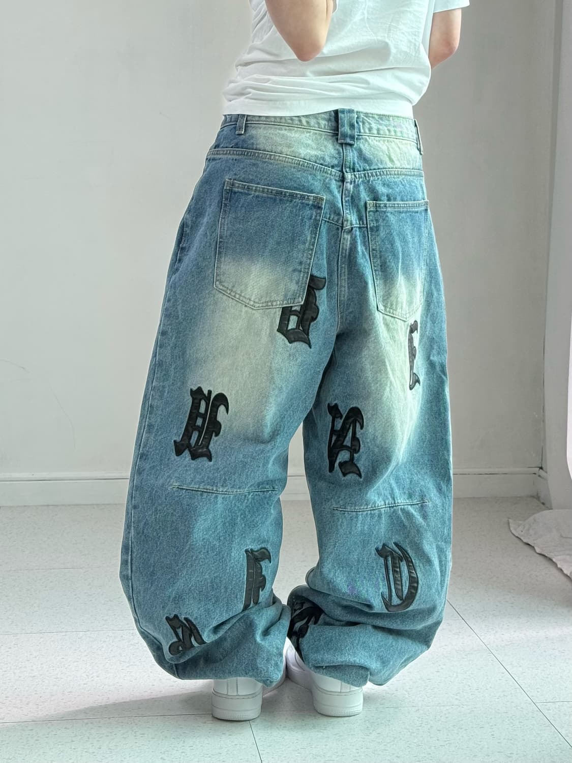 스키즘인듀싱 패치 데님팬츠 상품이미지4