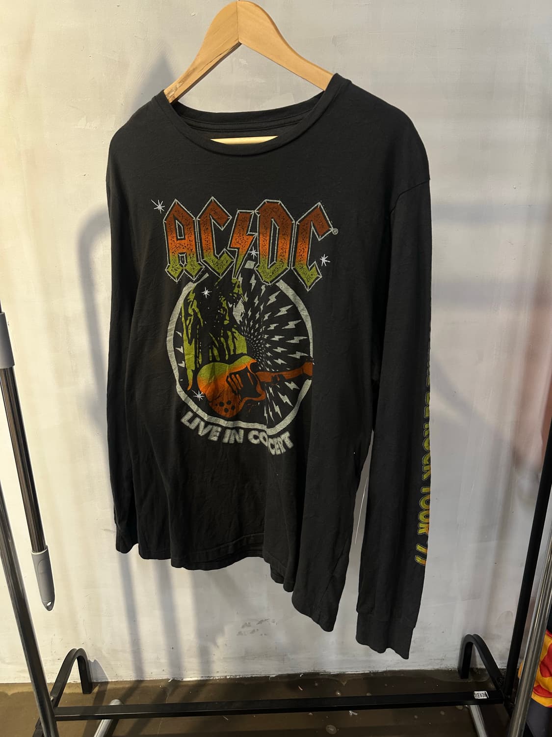 acdc 락티 빈티지 롱슬리브 긴발 차콜 먹 상품이미지1