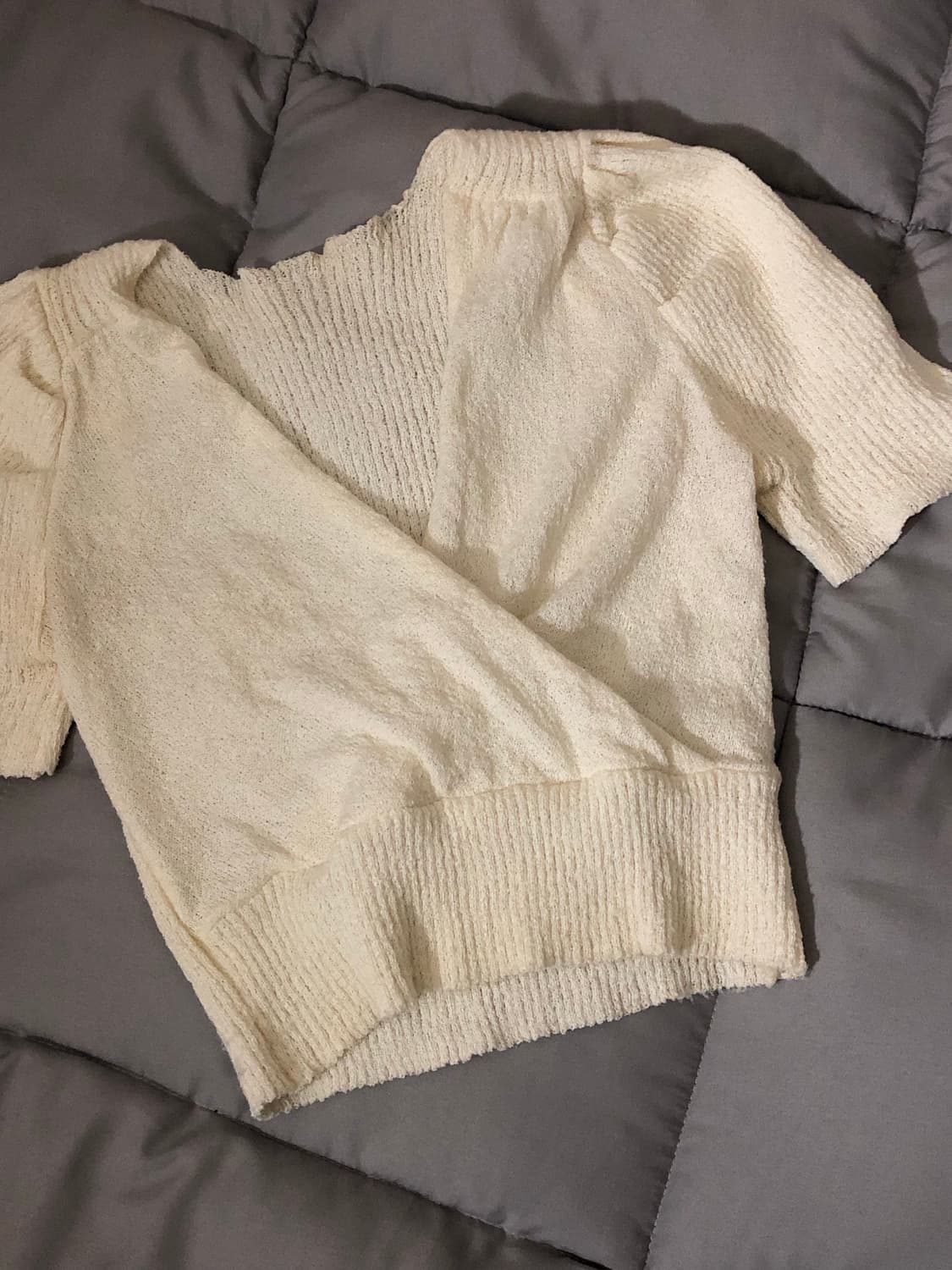 랩 반팔 퍼프 니트 블라우스 아이보리 상품이미지2