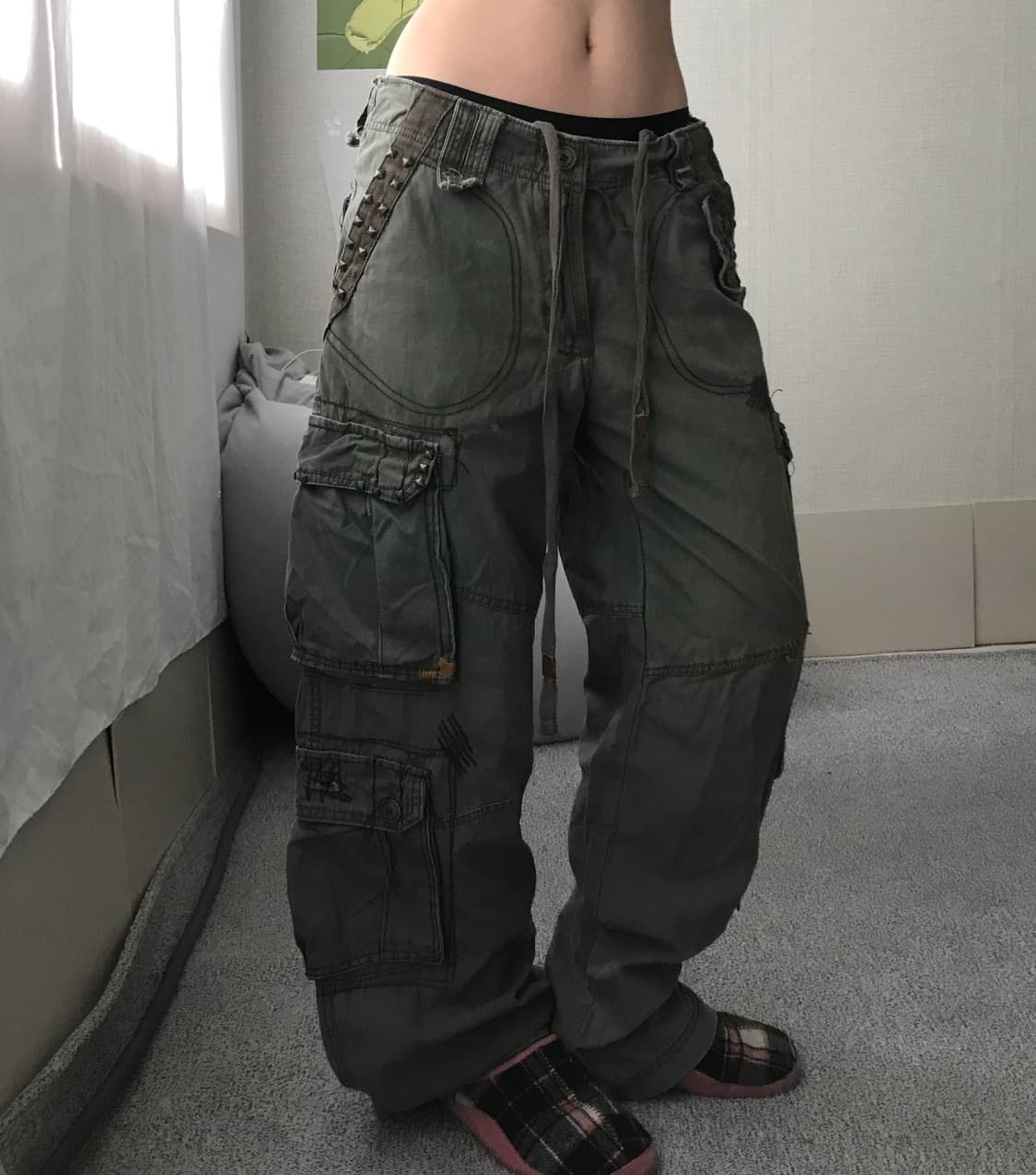 카키 와이드핏 디테일 카고팬츠 상품이미지3