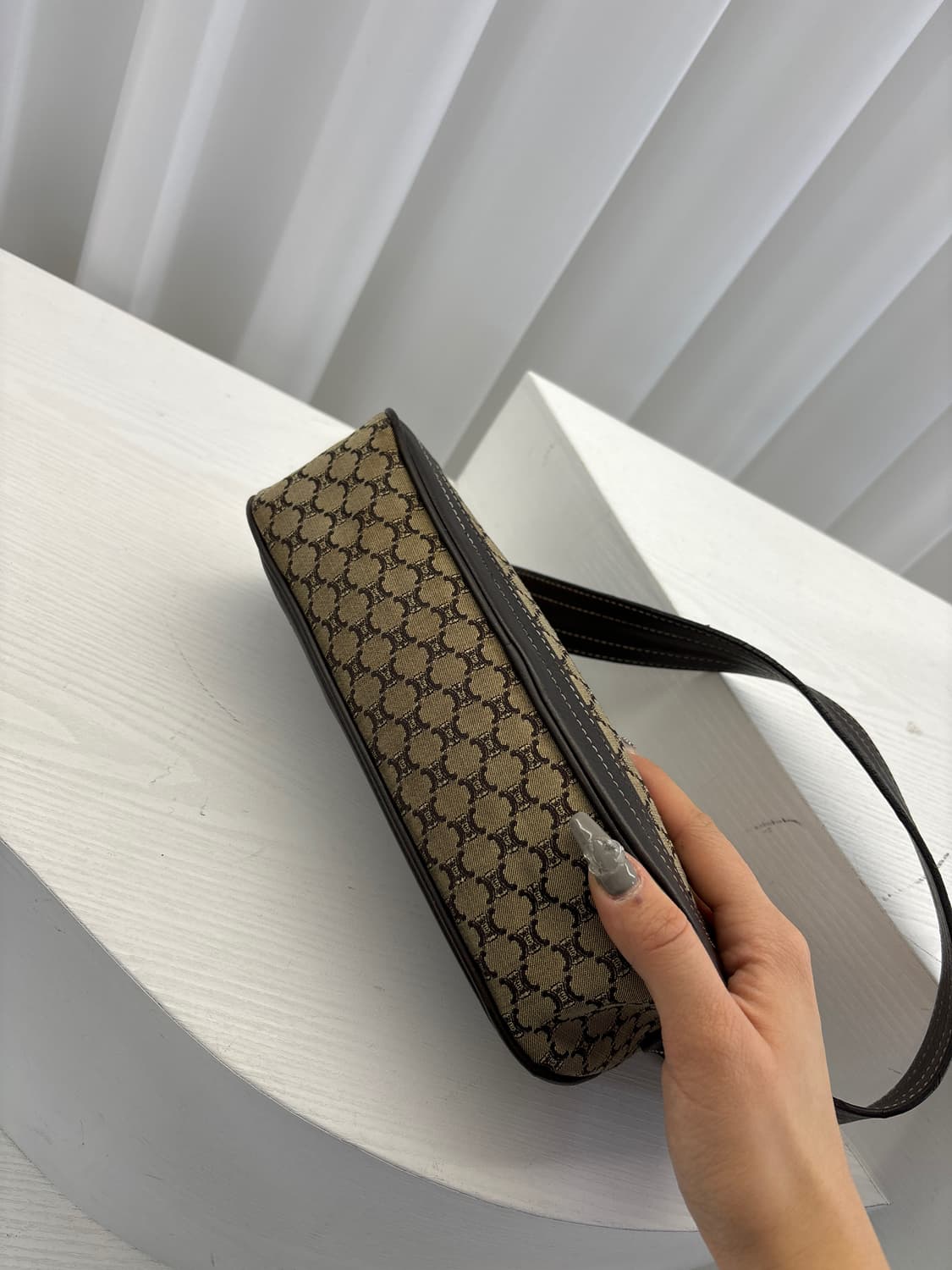 셀린느 미니숄더백 상품이미지3