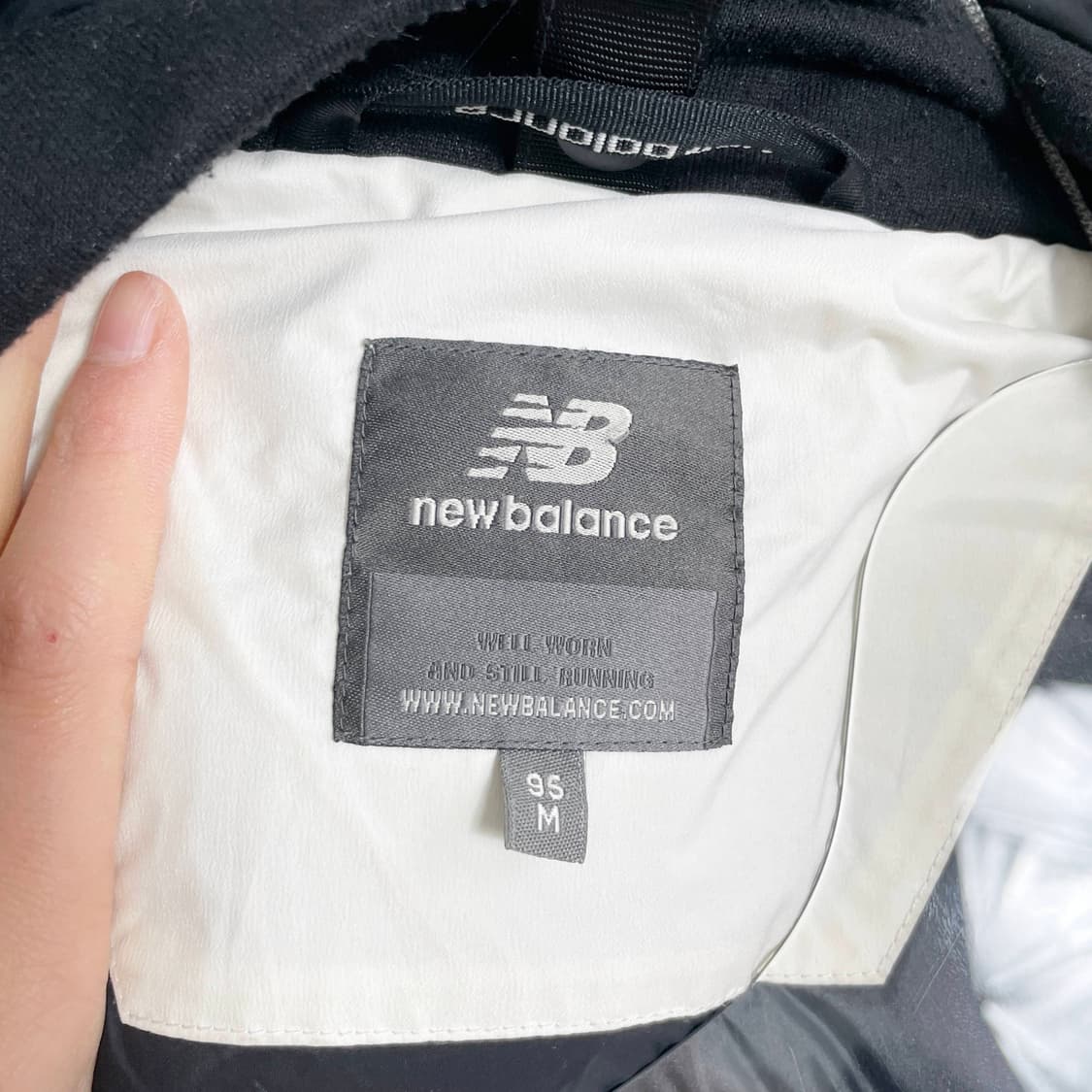 D2 뉴발란스 여성용 화이트 컬러 롱 다운 재킷 95사이즈 상품이미지5