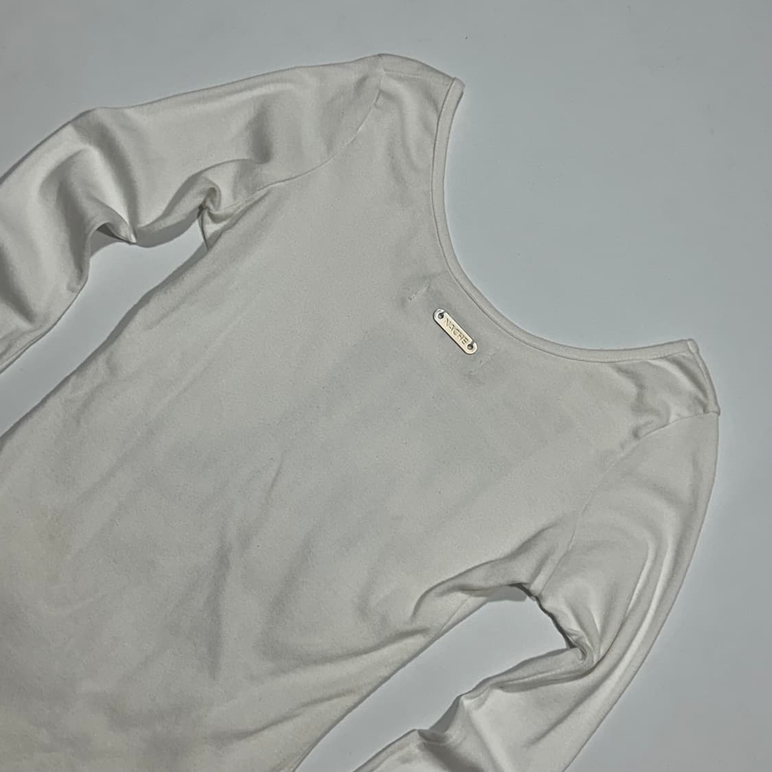 나체 플로우 슬림핏 롱슬리브 아이보리 상품이미지9