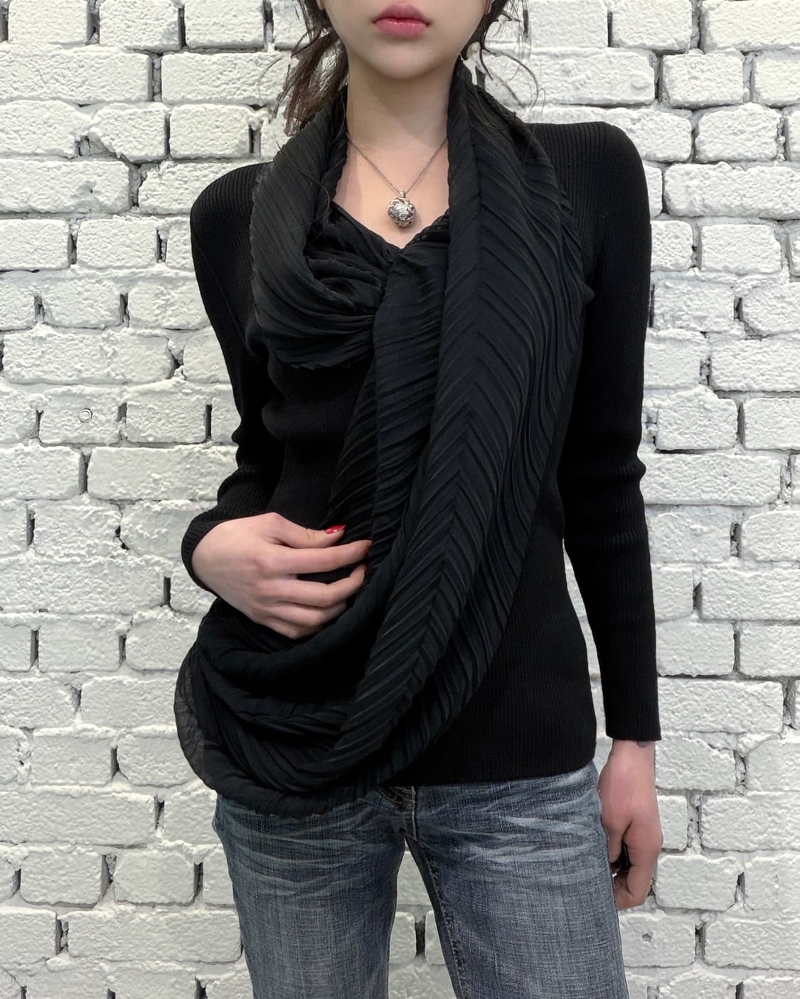 Pleated Scarf Layered Knit Top 상품이미지3