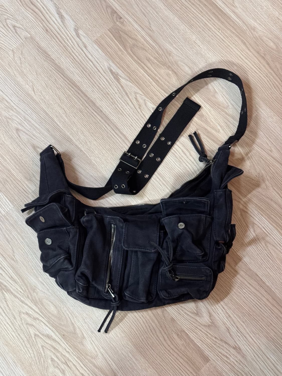 스키즘인듀싱 카고백 차콜 상품이미지1