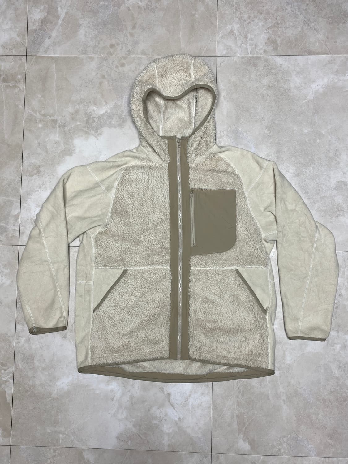 유니클로 화이트마운티니어링 후드 후리스 집업 L 상품이미지2